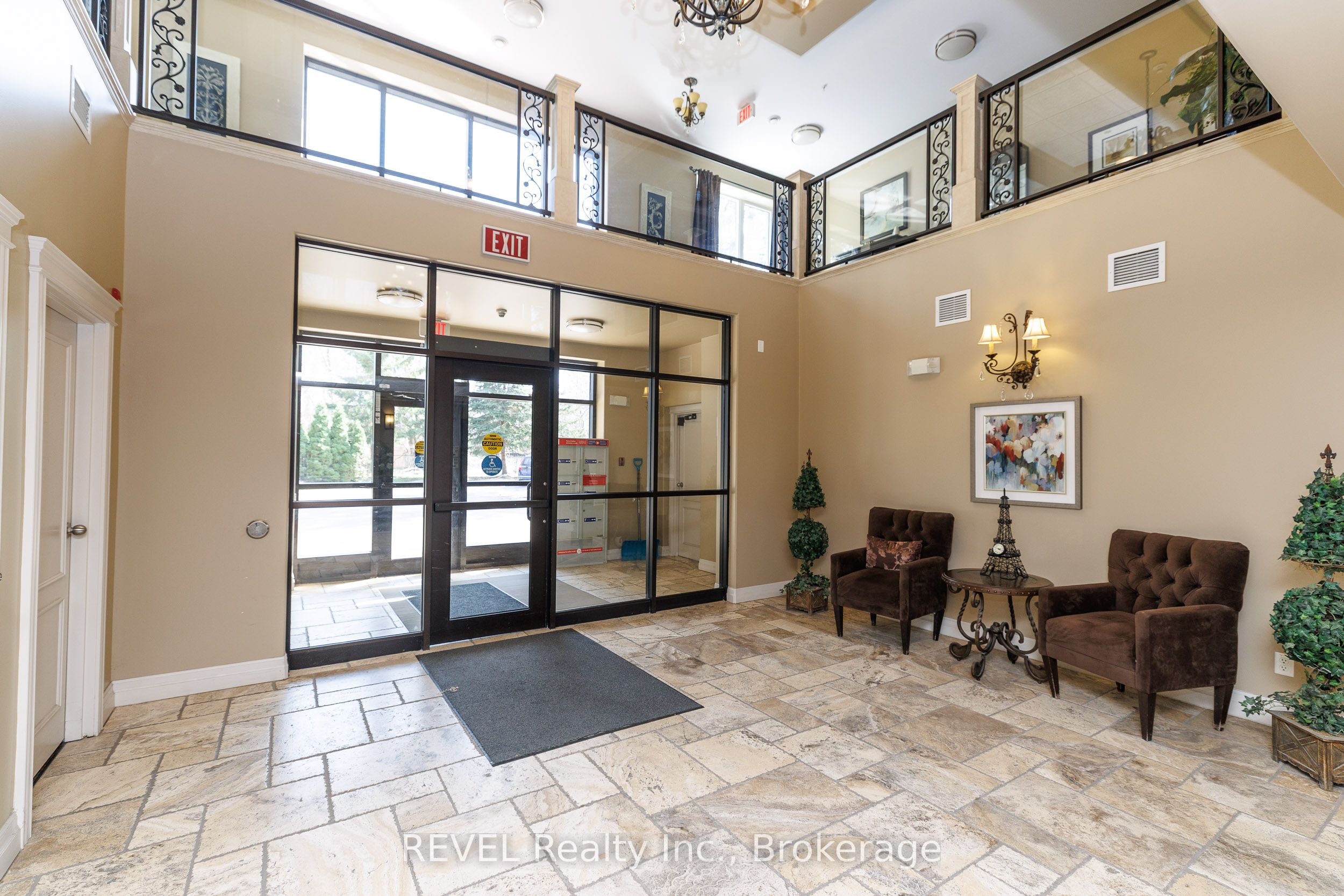 2799 St. Paul Avenue 212