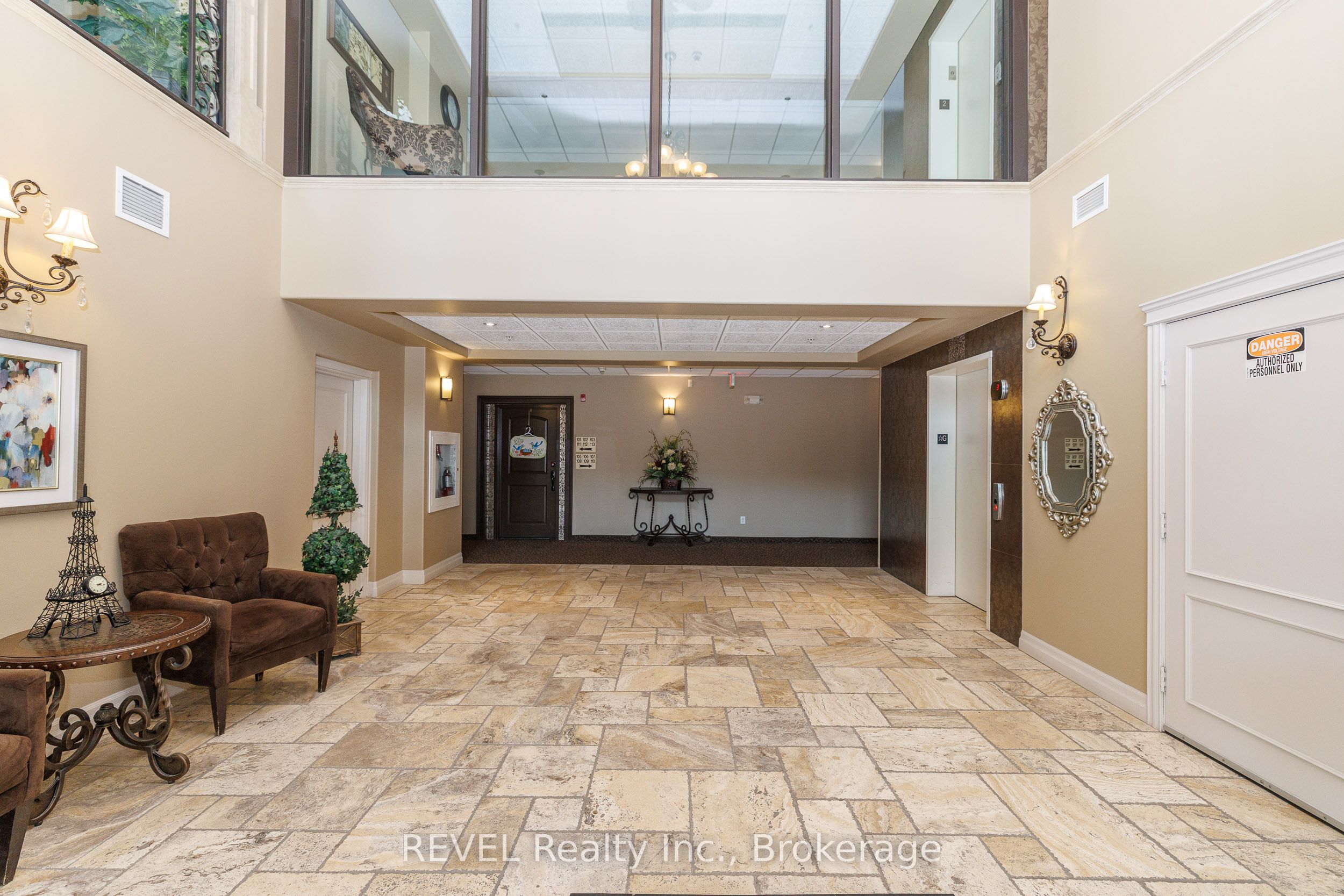 2799 St. Paul Avenue 212