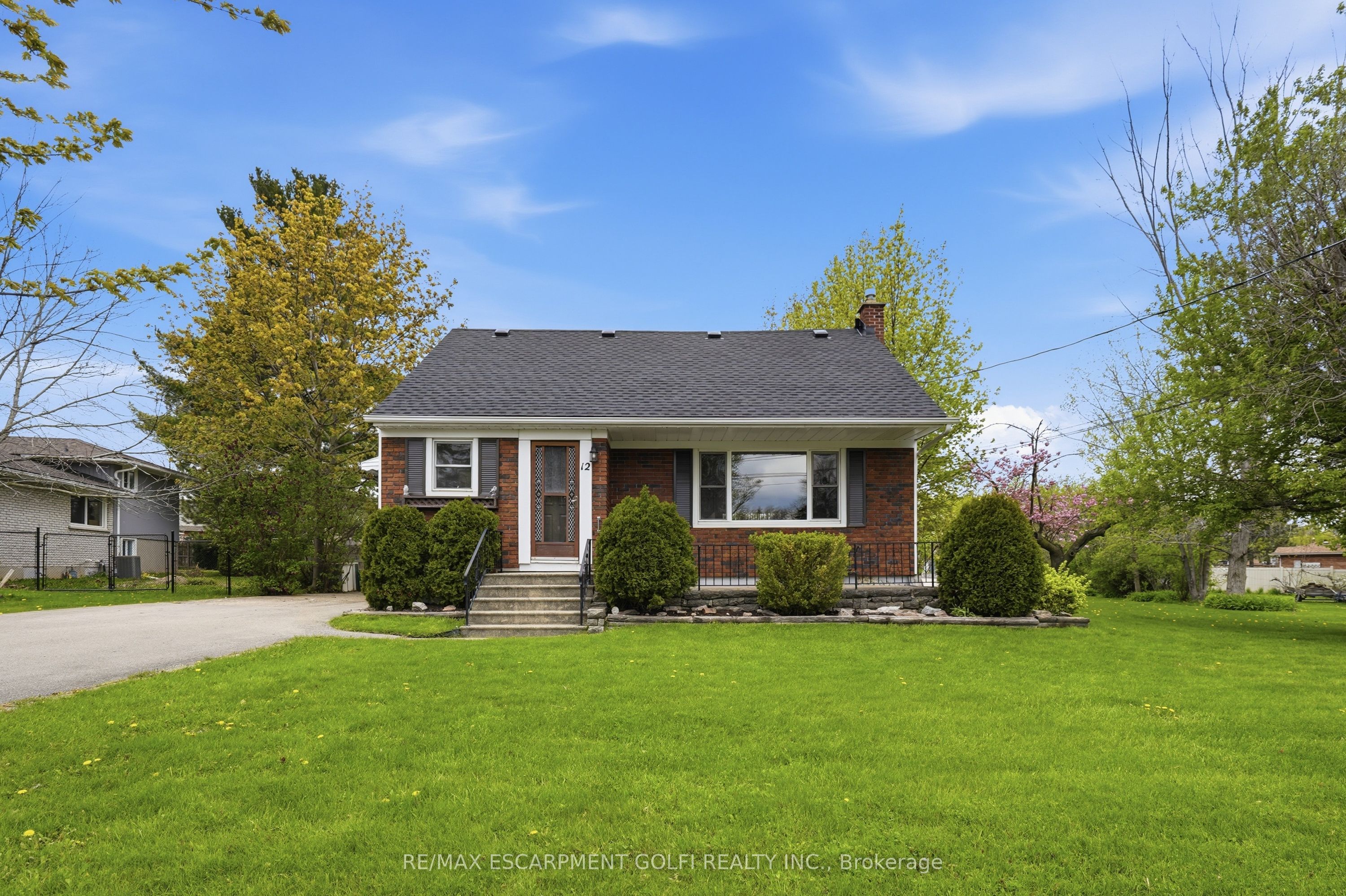 12 Valley Road