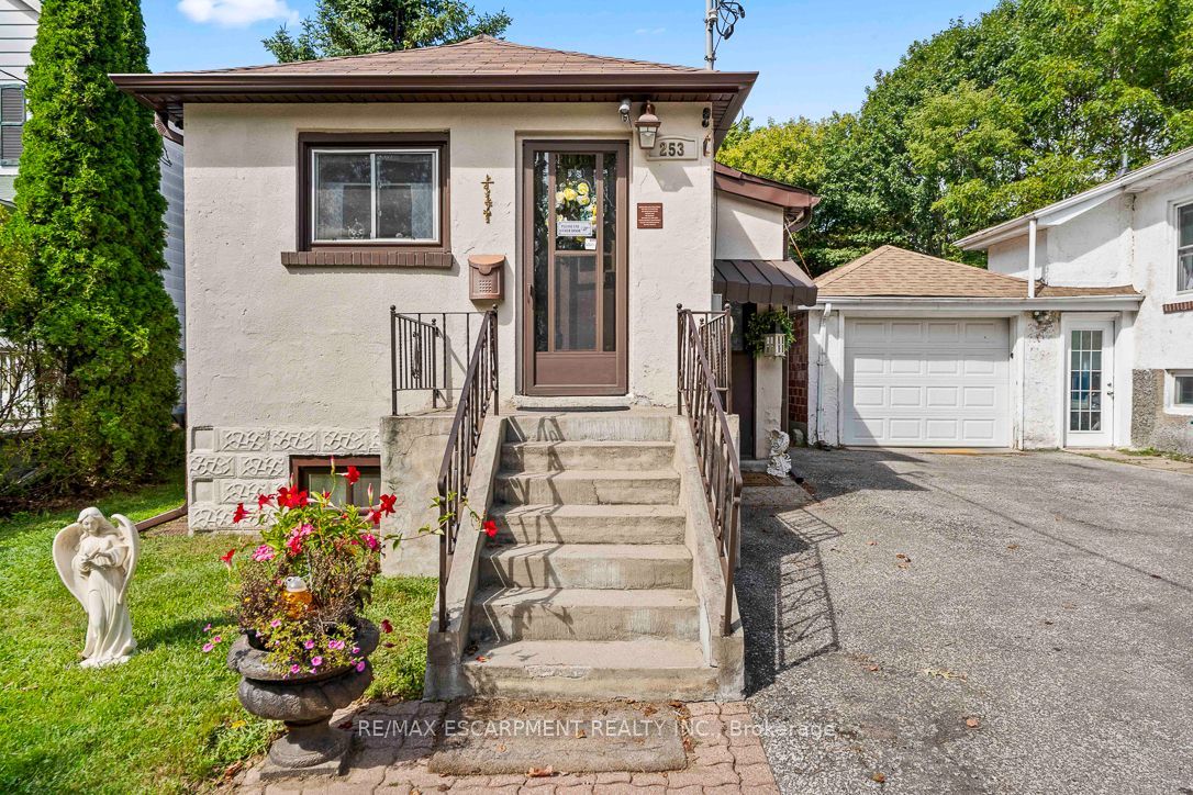 253 Eaglewood Boulevard