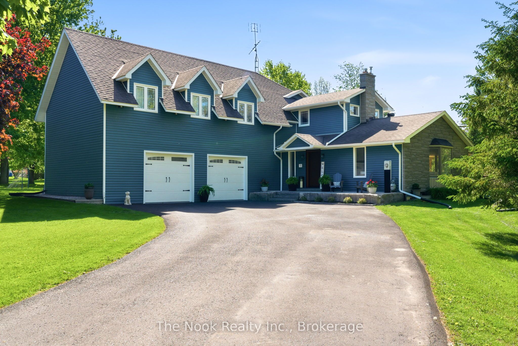 15 Hillside Drive