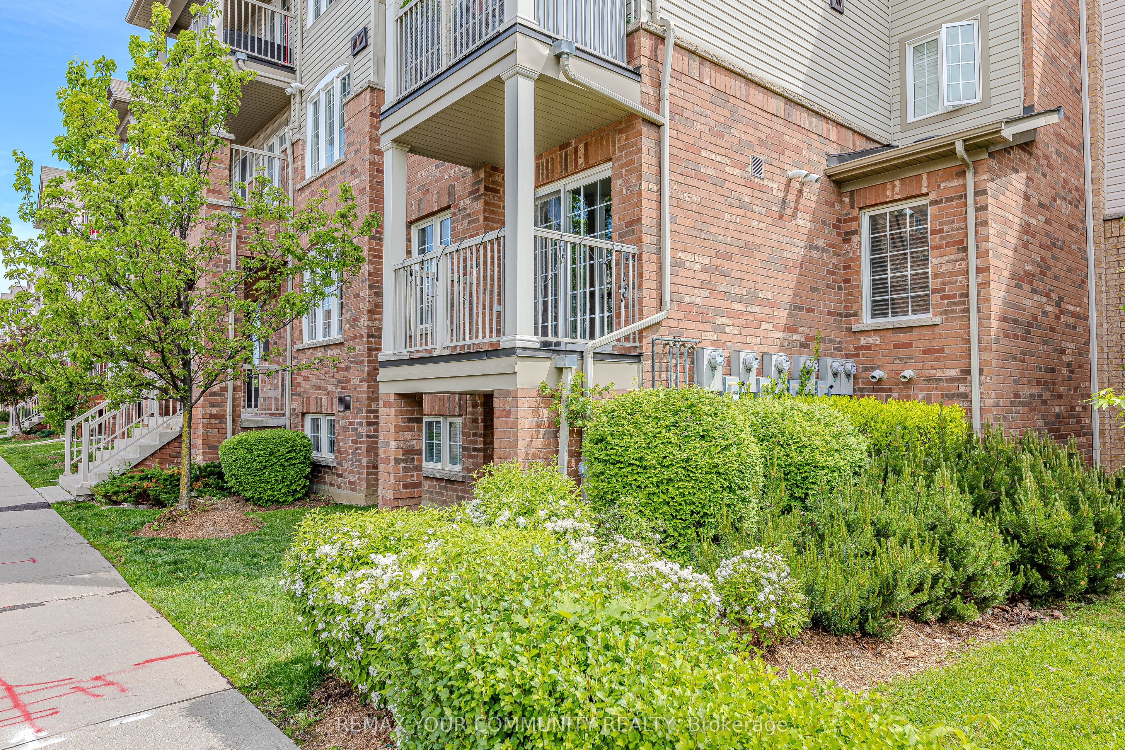 149 Isaac Devins Boulevard 5