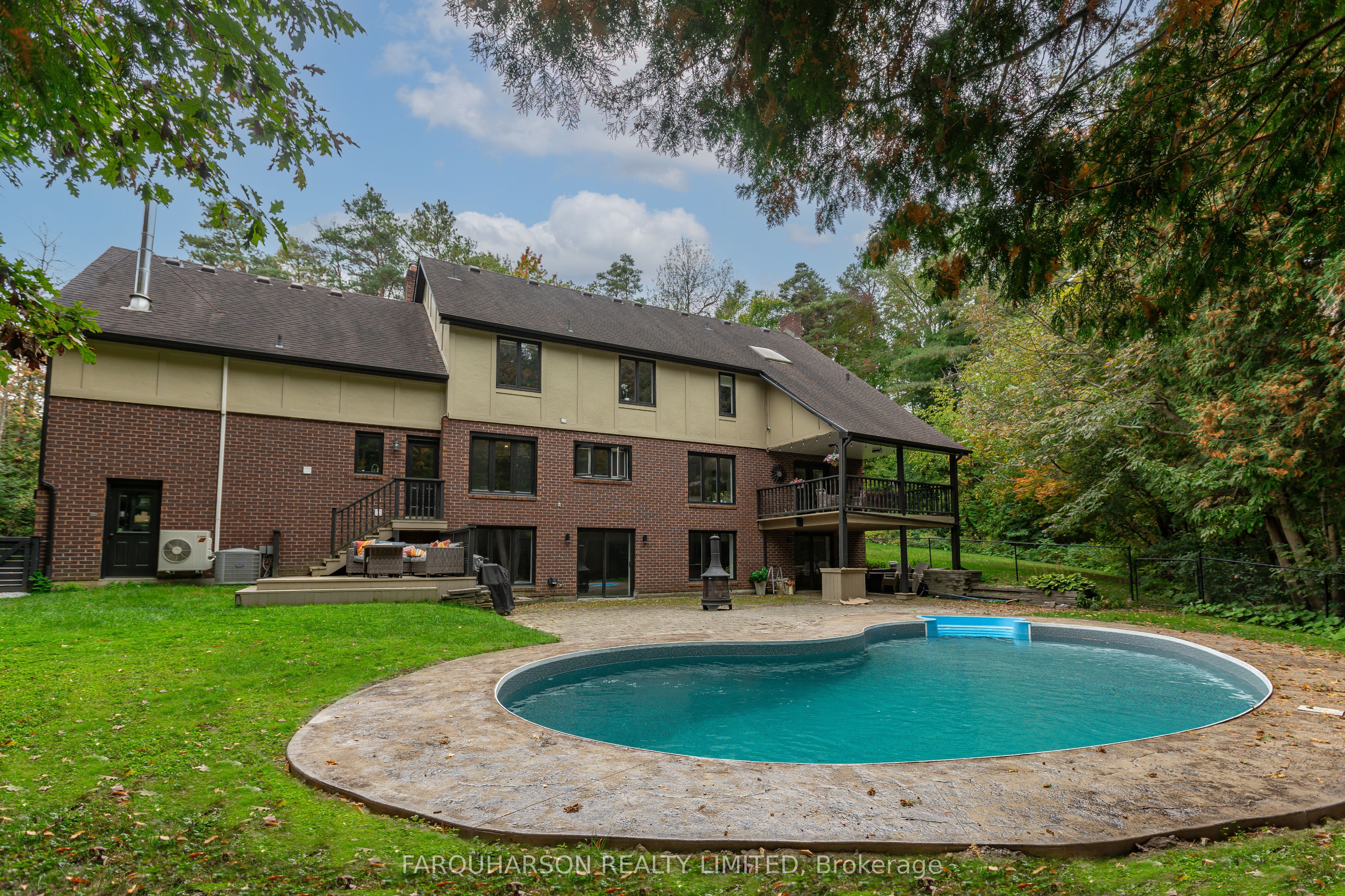 1 Foxlair Court