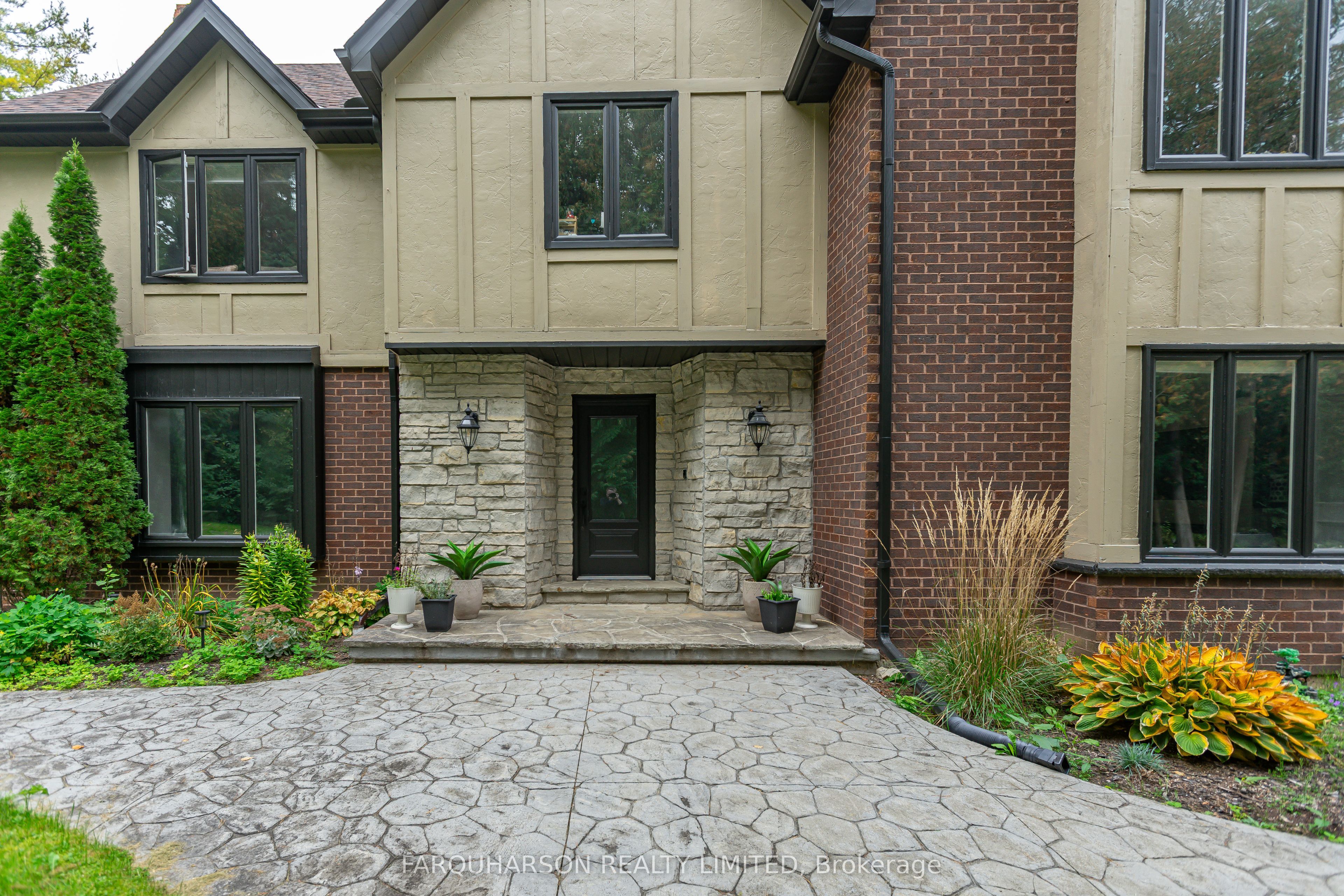 1 Foxlair Court