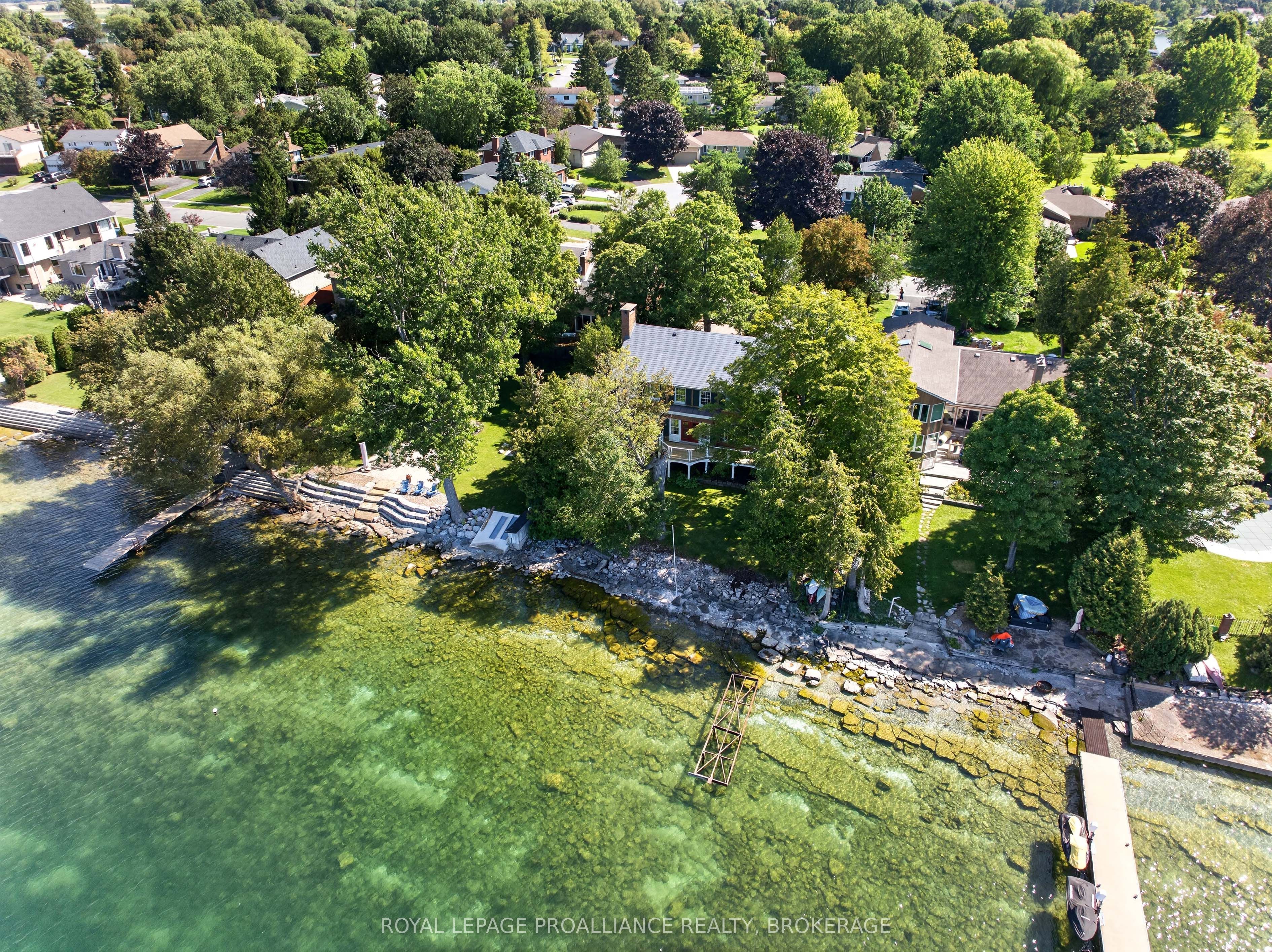 110 Lakeshore Boulevard