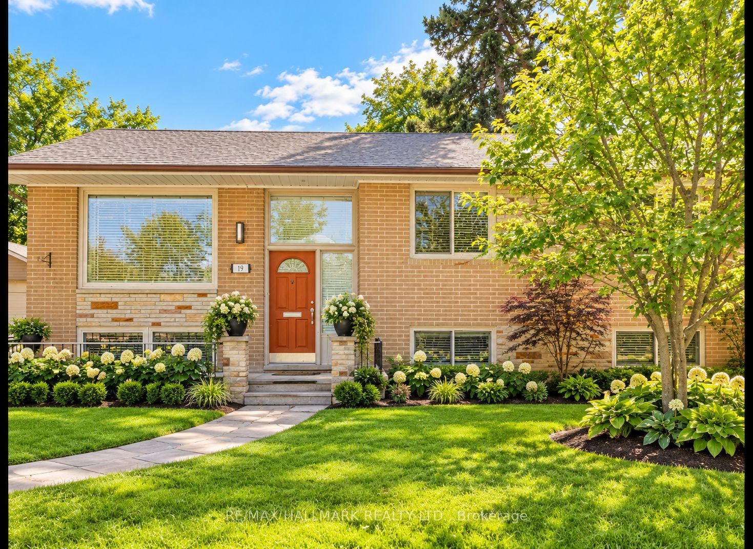 19 Brookwood Court