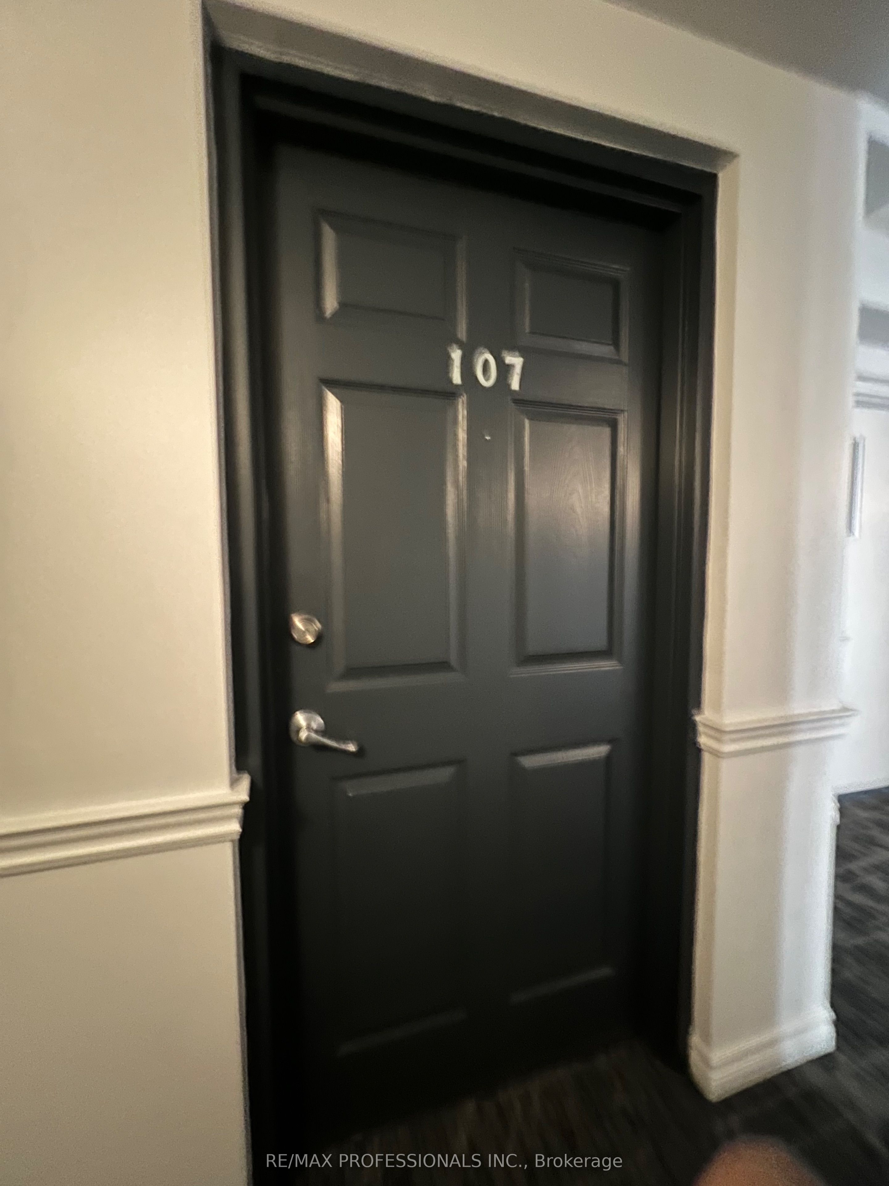 1390 Main Street E 107