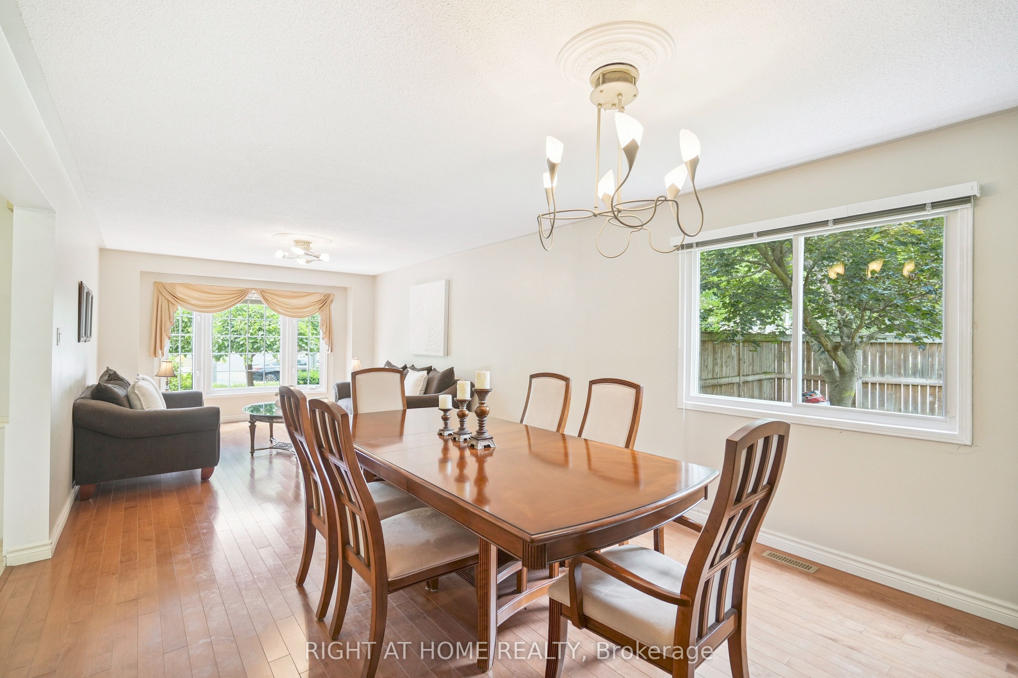 309 Amberly Boulevard