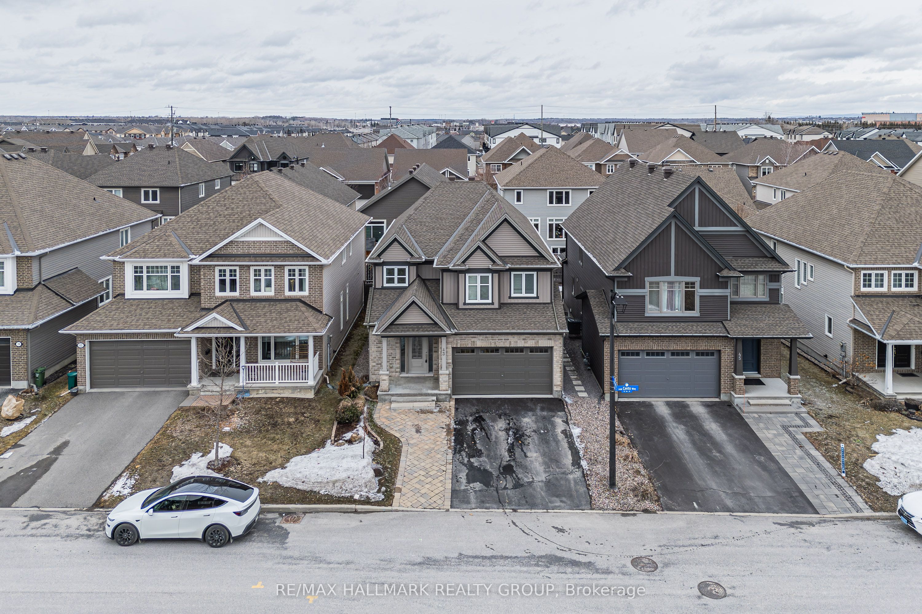 43 Cento Way