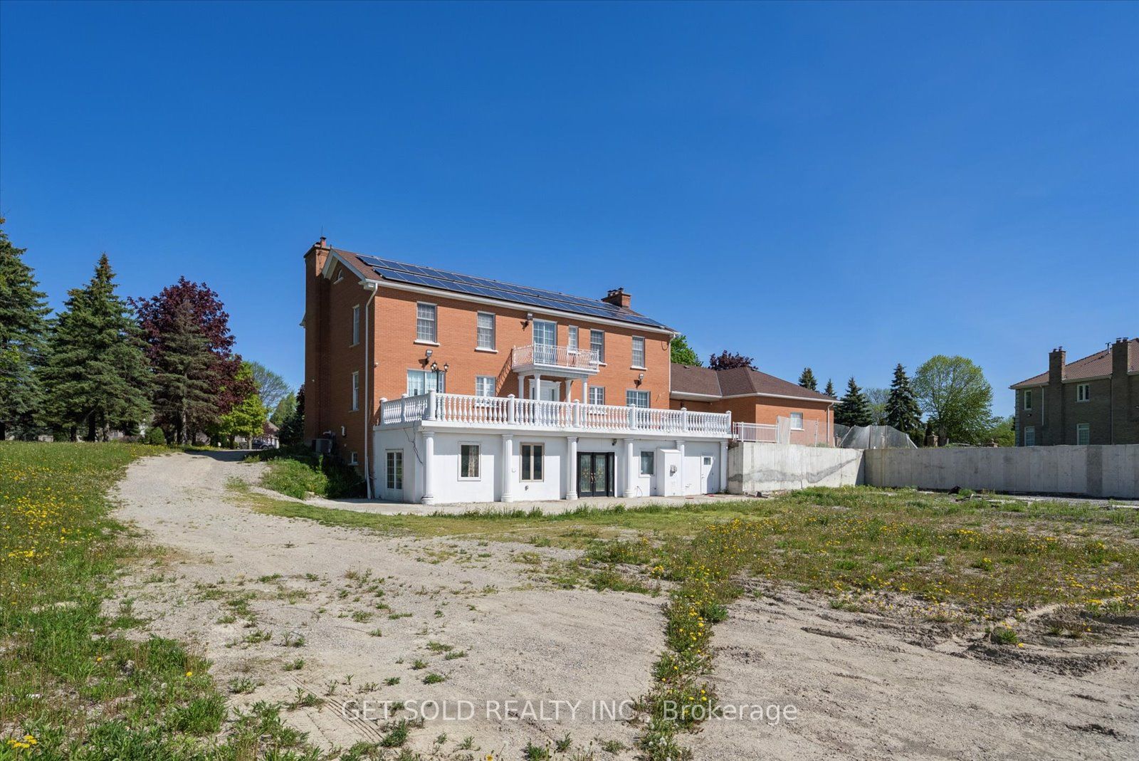 6 Bowman Avenue