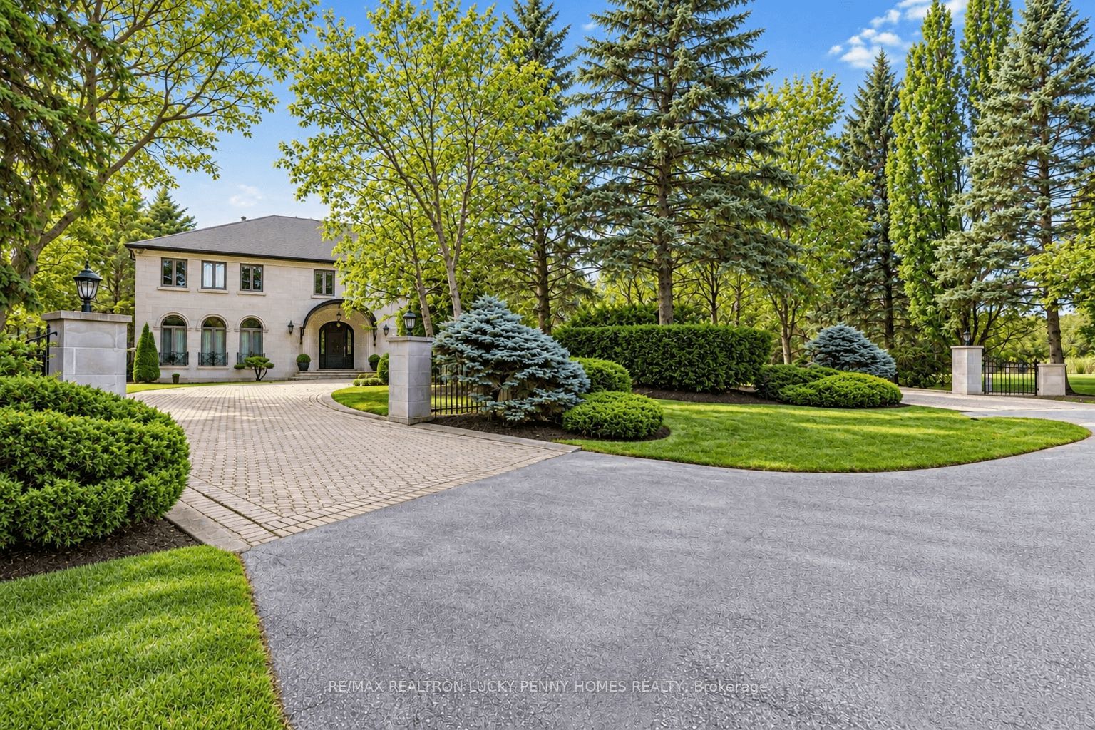6 Devon Court