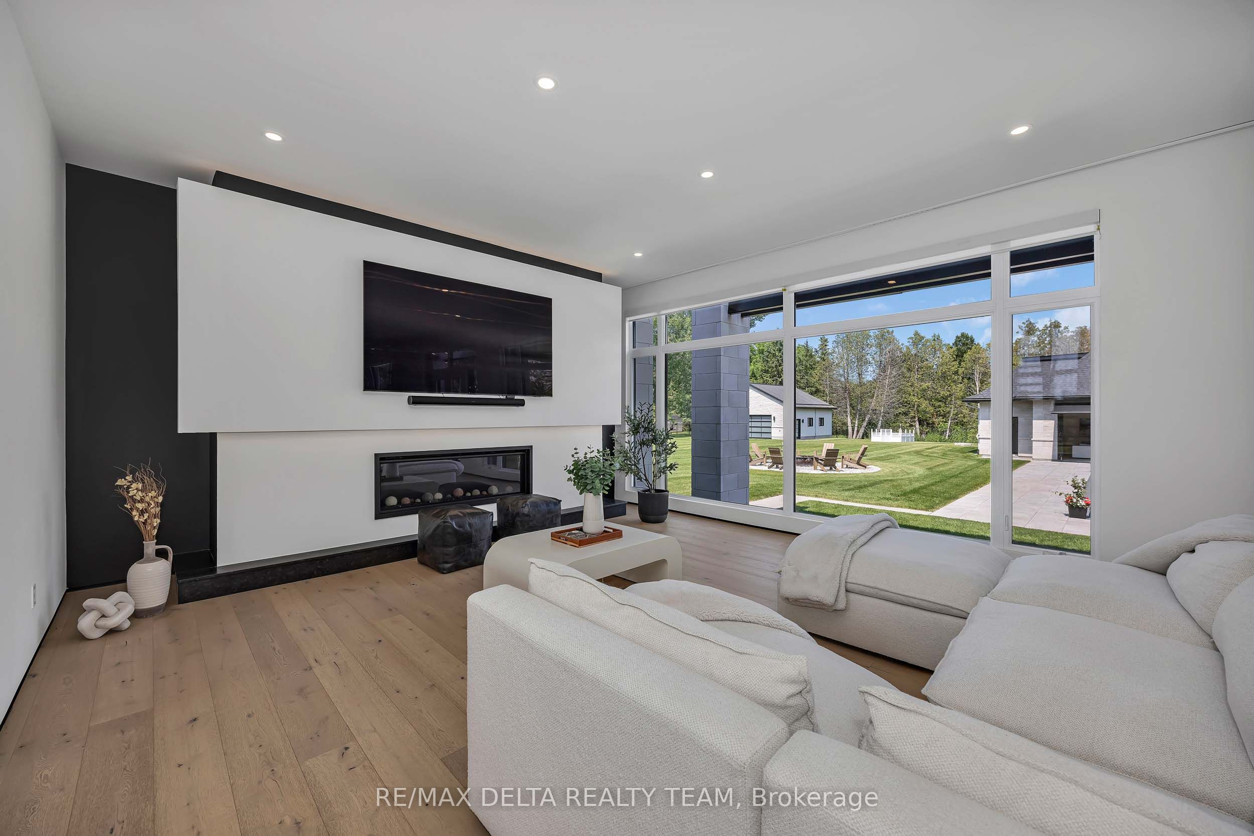 1255 Arbuste Avenue
