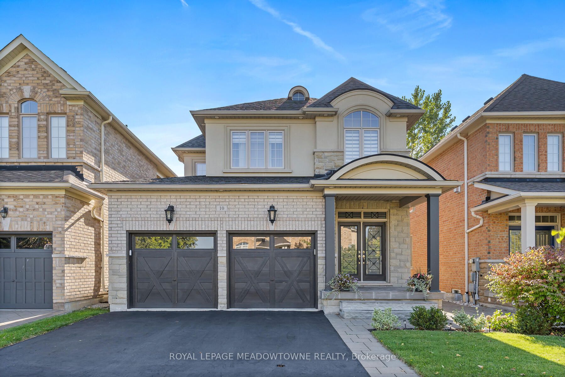 10 Silver Pond Drive