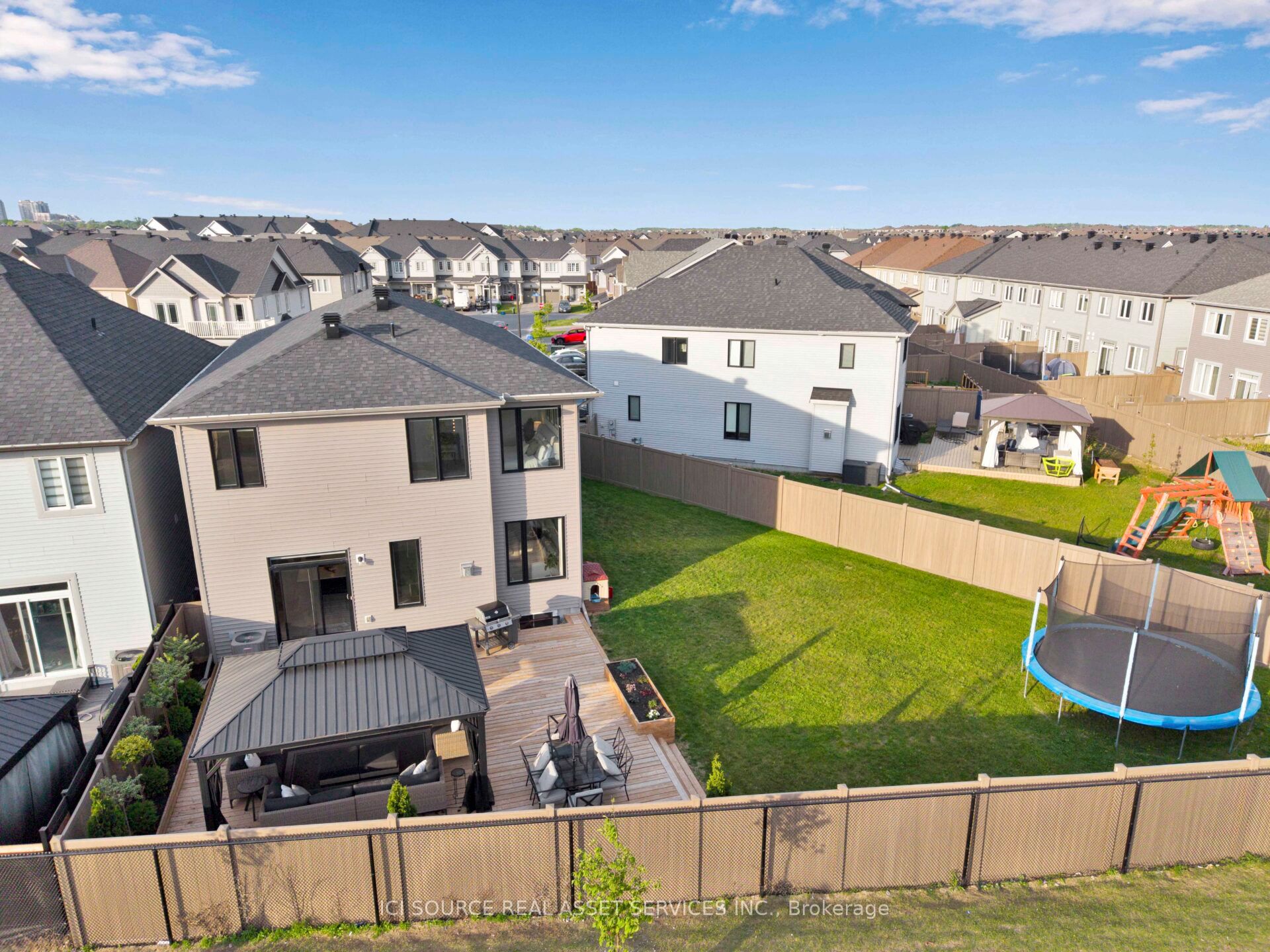 342 Finial Way