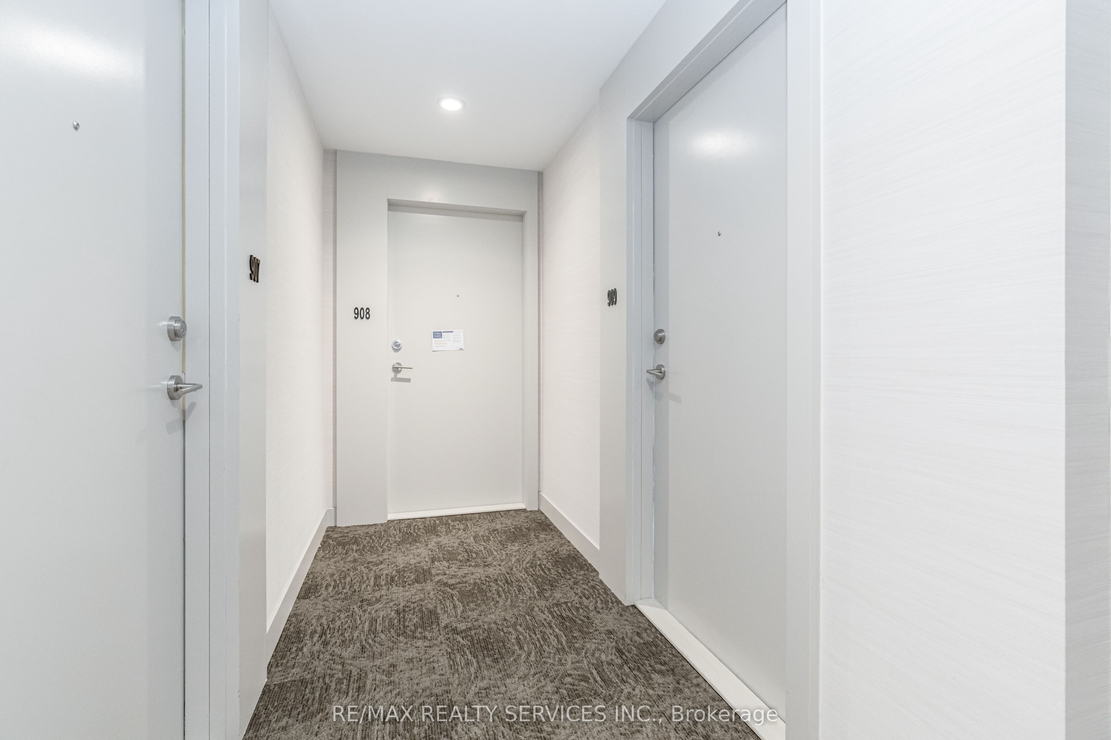 225 Veterans Drive 909