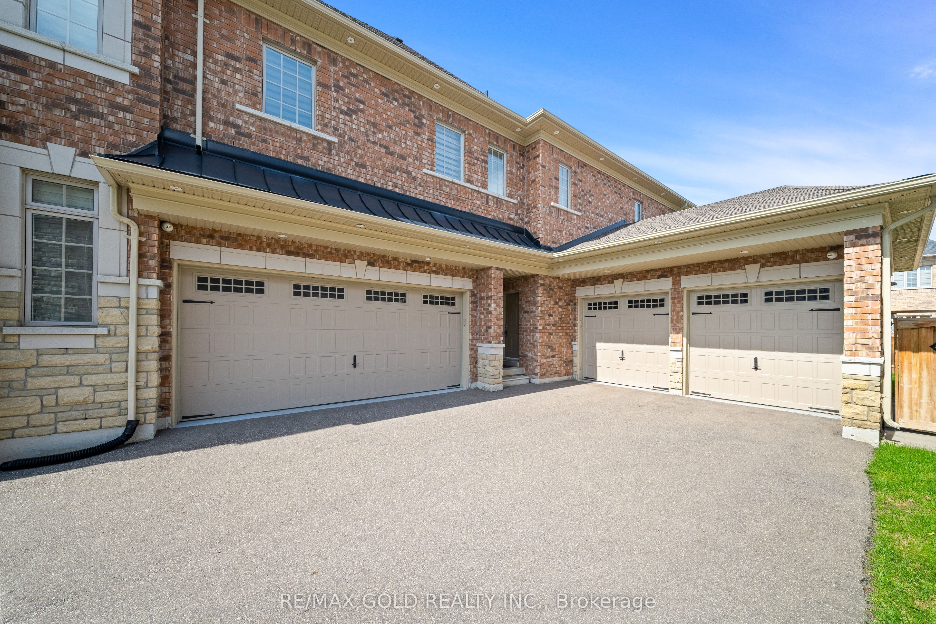 8 Markey Court