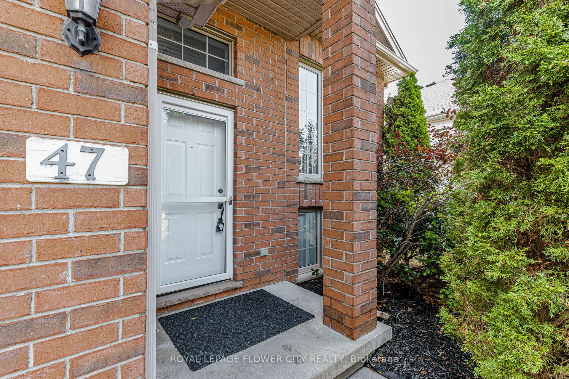 47 Queensway Drive