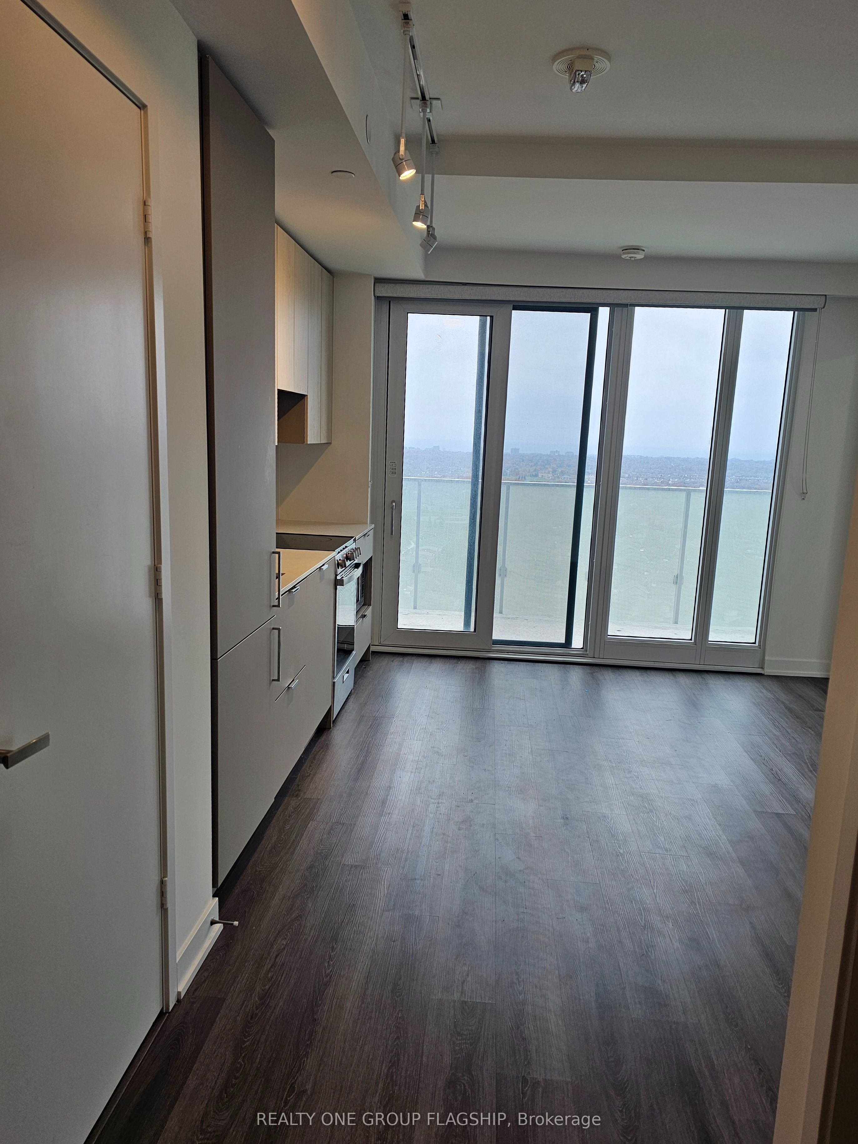 3883 Quartz Road 1809