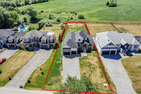 147 Lake Drive E Georgina ON L4P 0S7