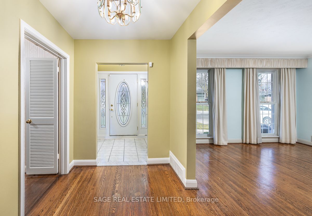 47 Ravensbourne Crescent