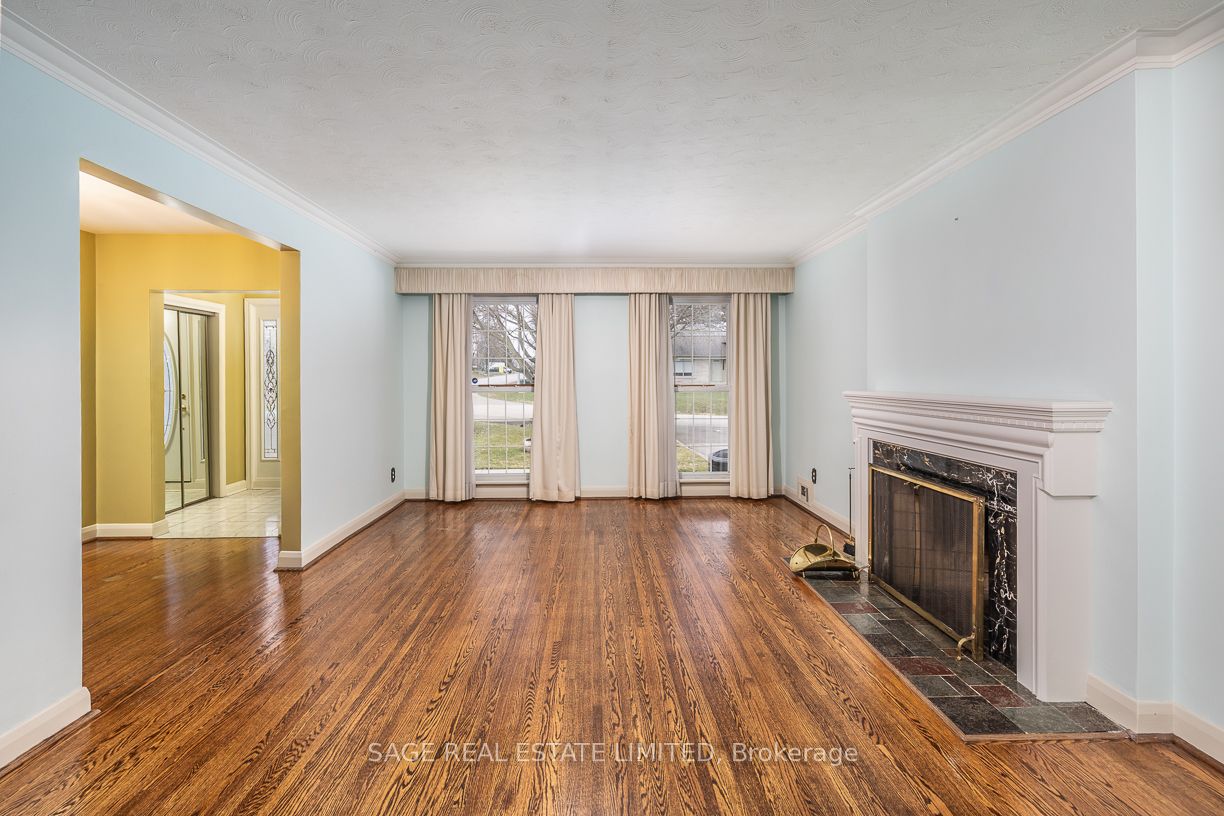 47 Ravensbourne Crescent