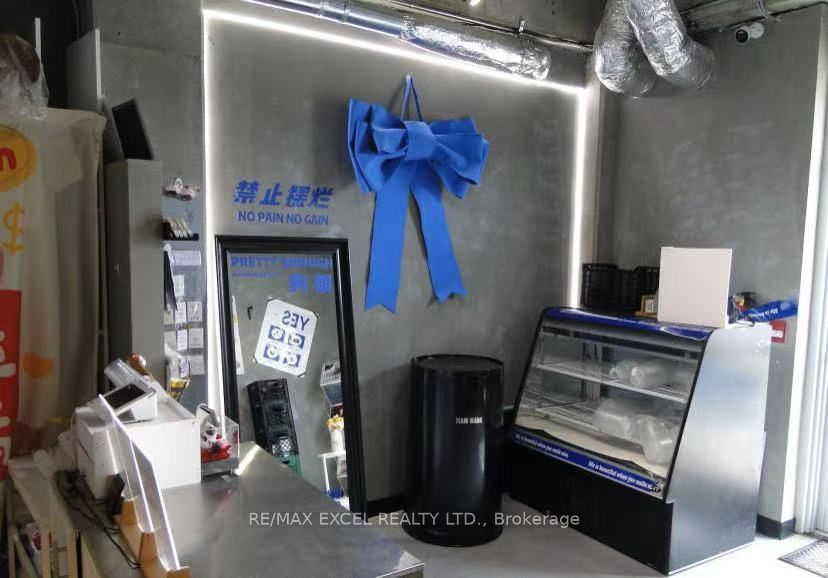 28 South Unionville Avenue 7