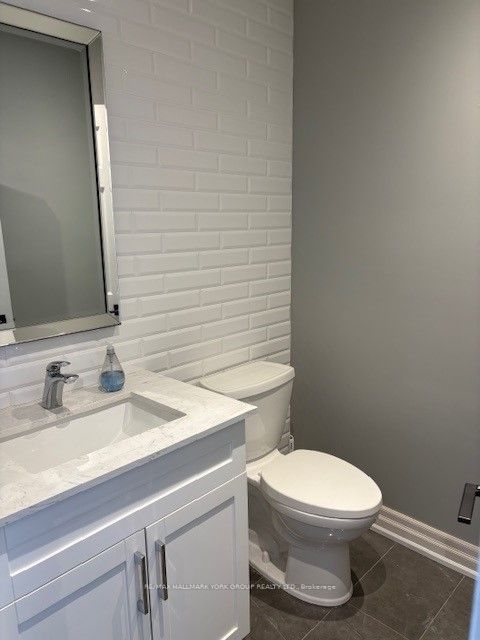 220 Industrial Parkway S unit #27