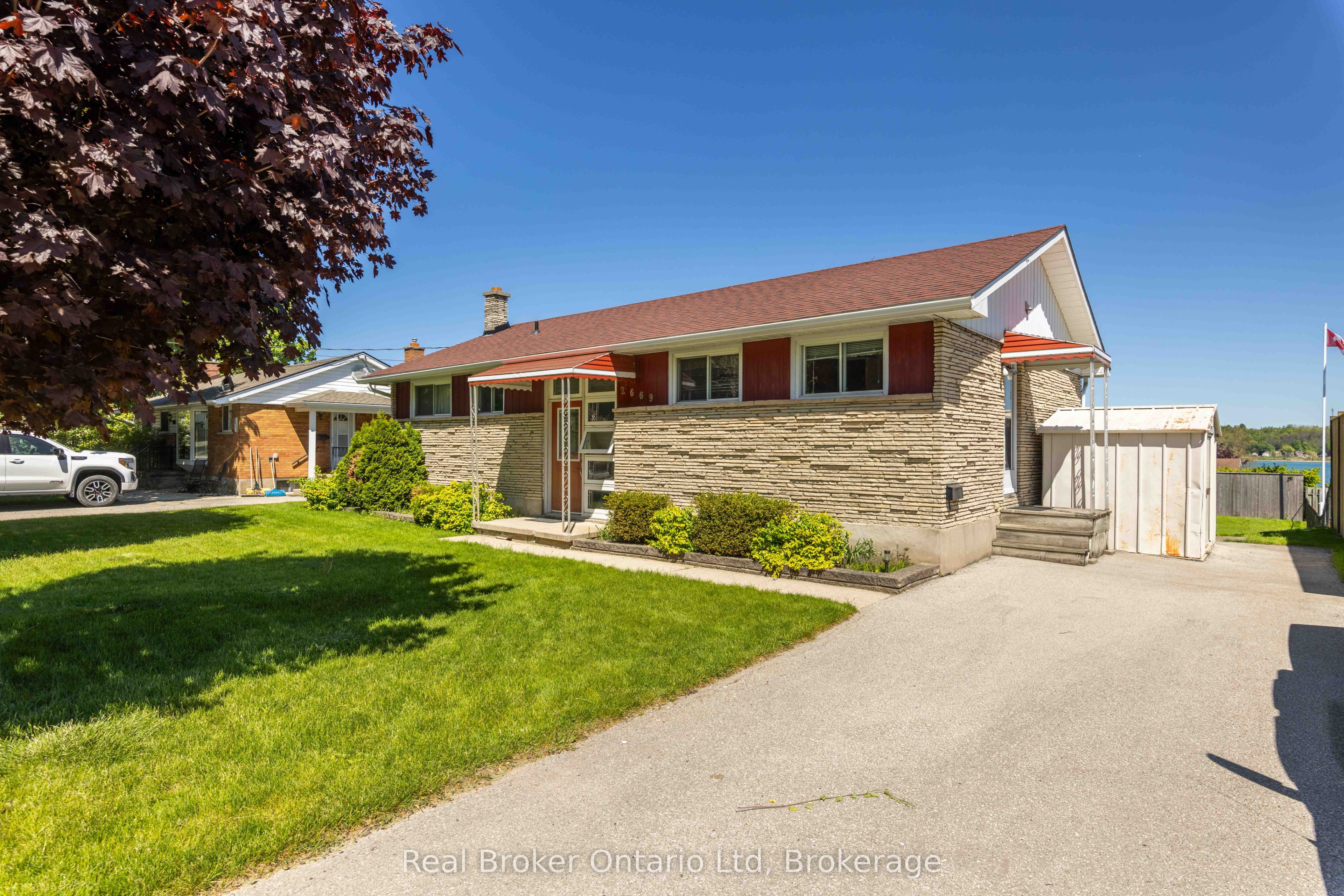 2669 3rd Avenue W