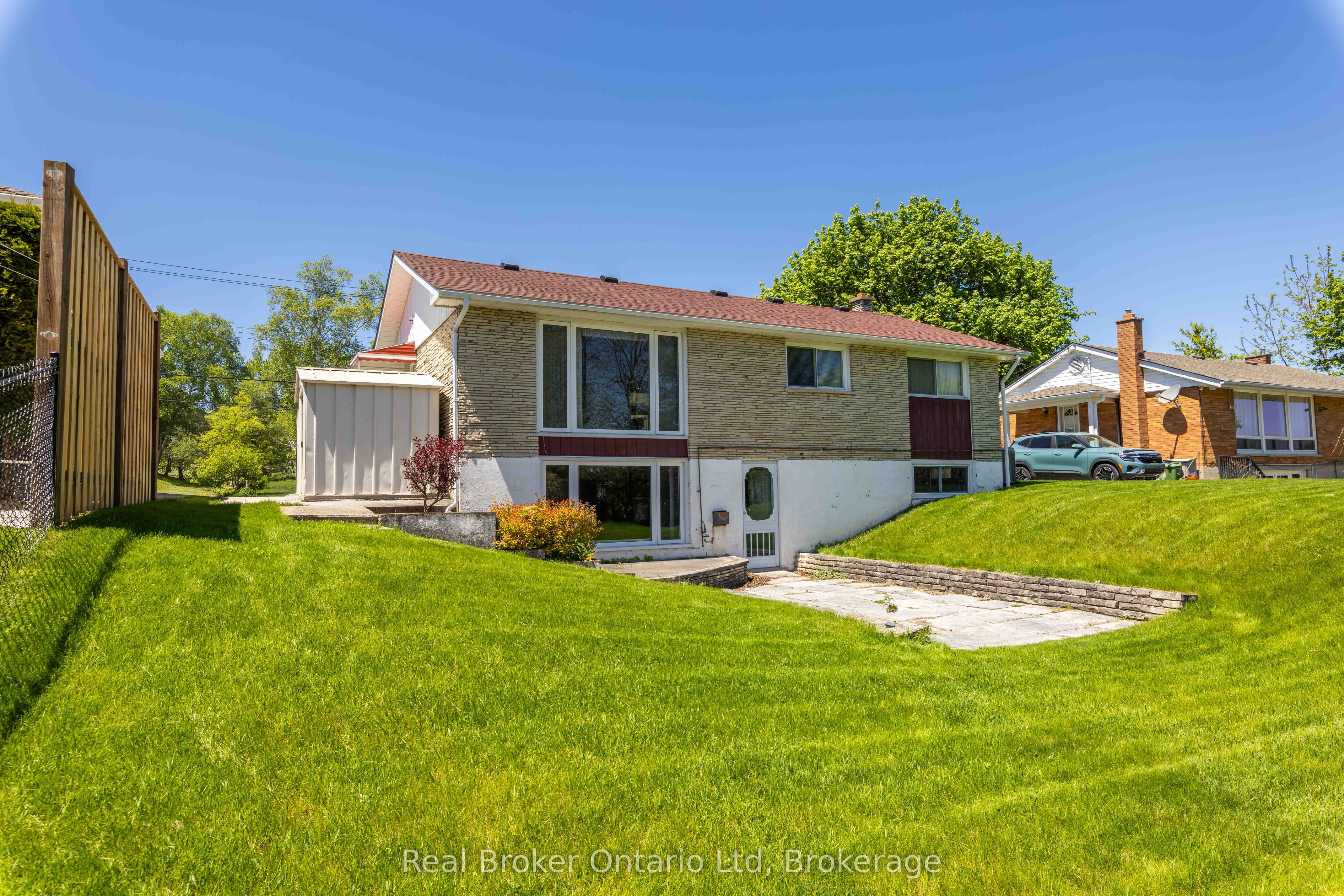2669 3rd Avenue W