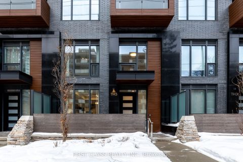 21 Park Street E TH05 Mississauga ON L5G 0C2