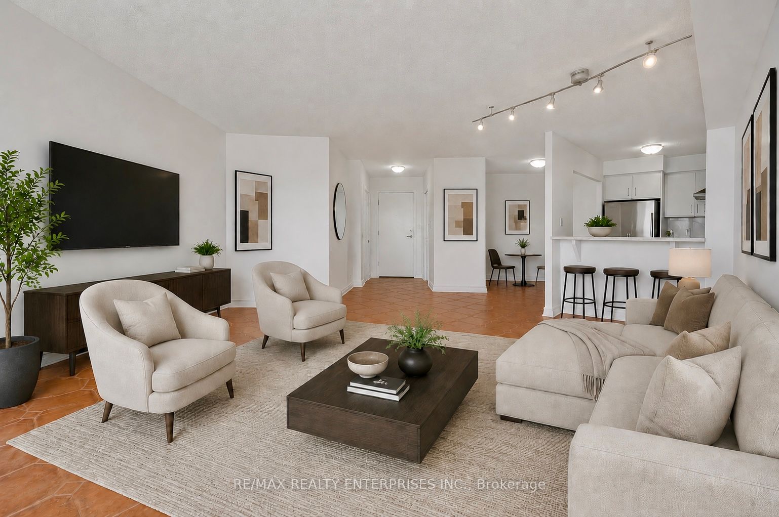 2261 Lake Shore Boulevard W 607