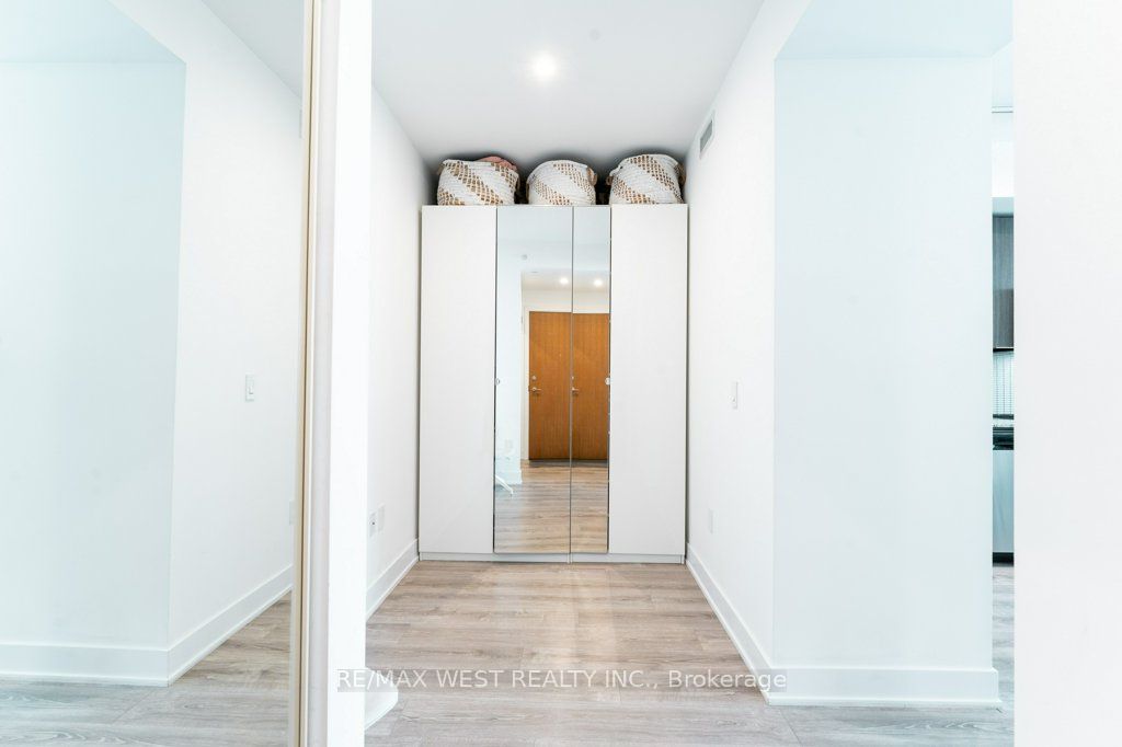20 Shore Breeze Drive 3206