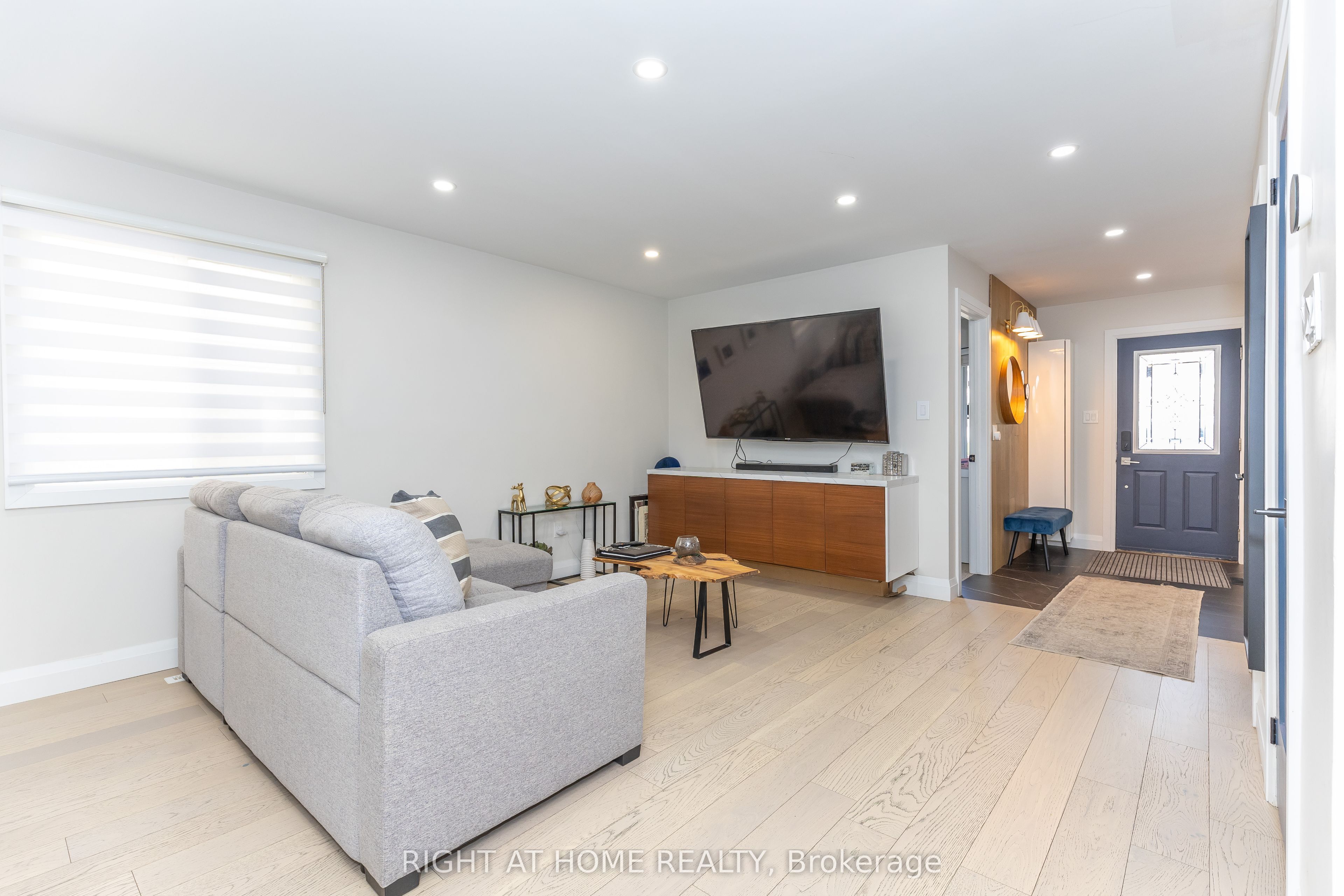 3512 Toffee Street E