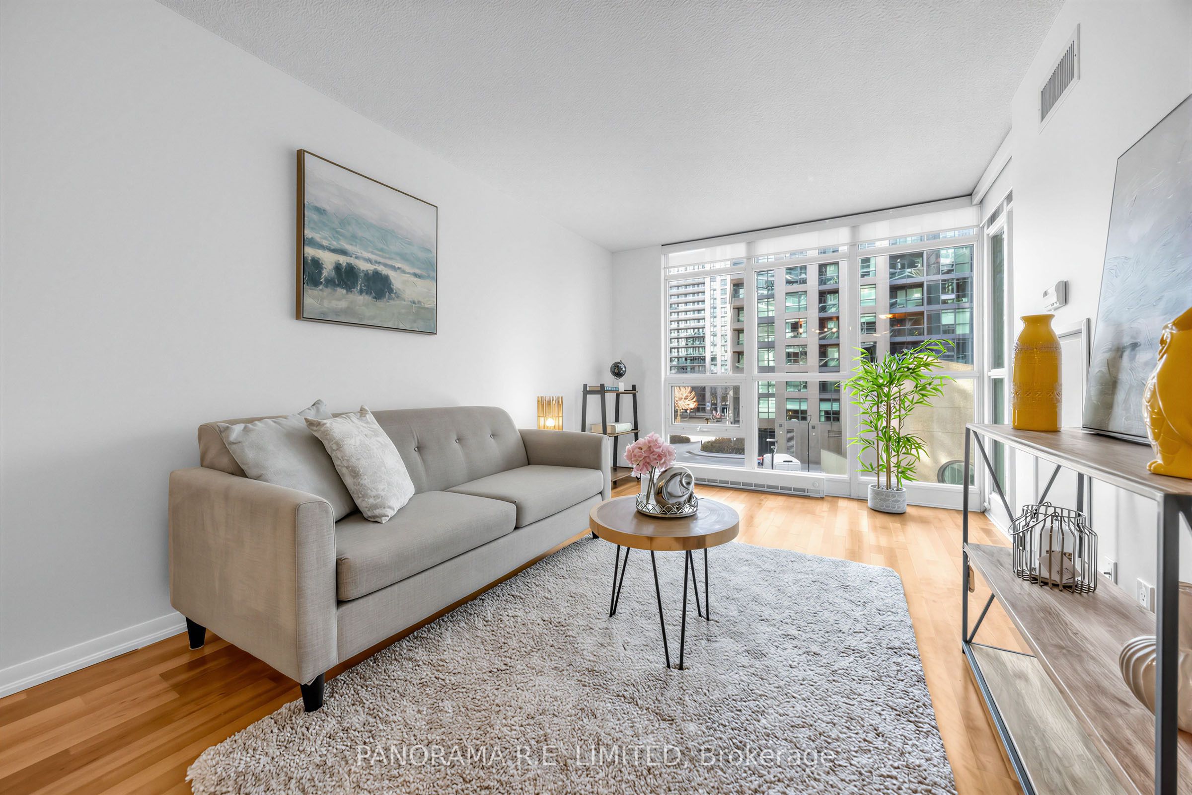 231 Fort York Boulevard 306