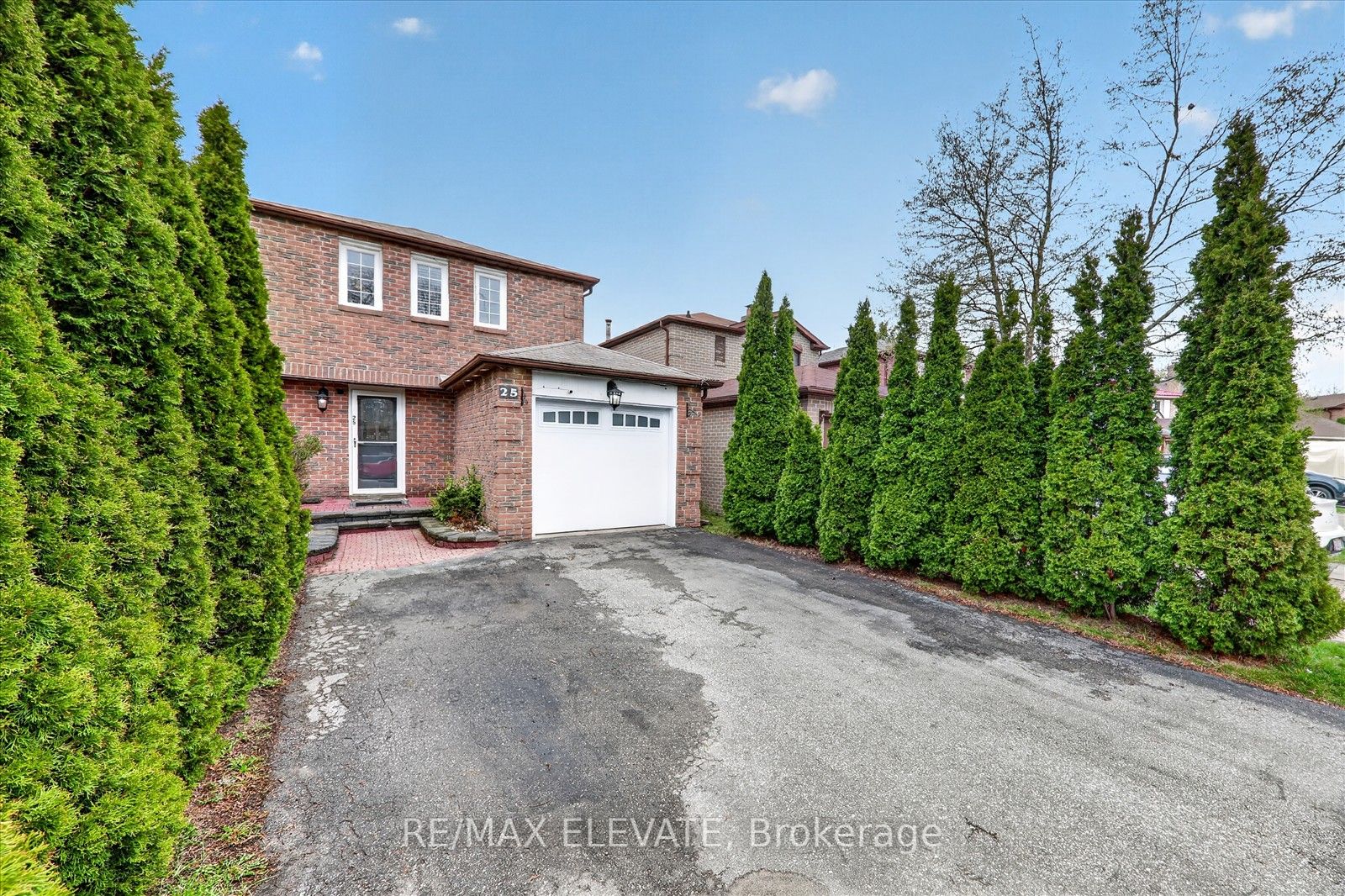 25 Stockbridge Crescent