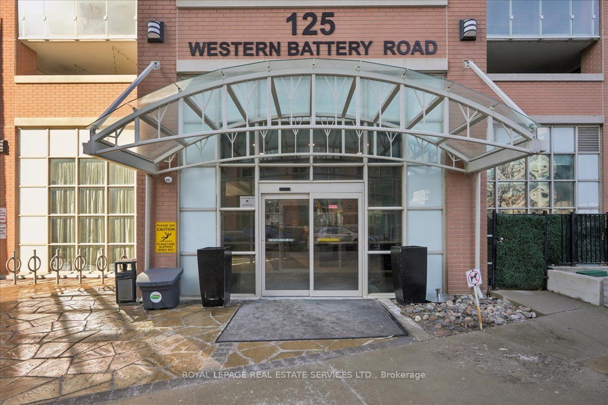 125 Western Battery Road 1502