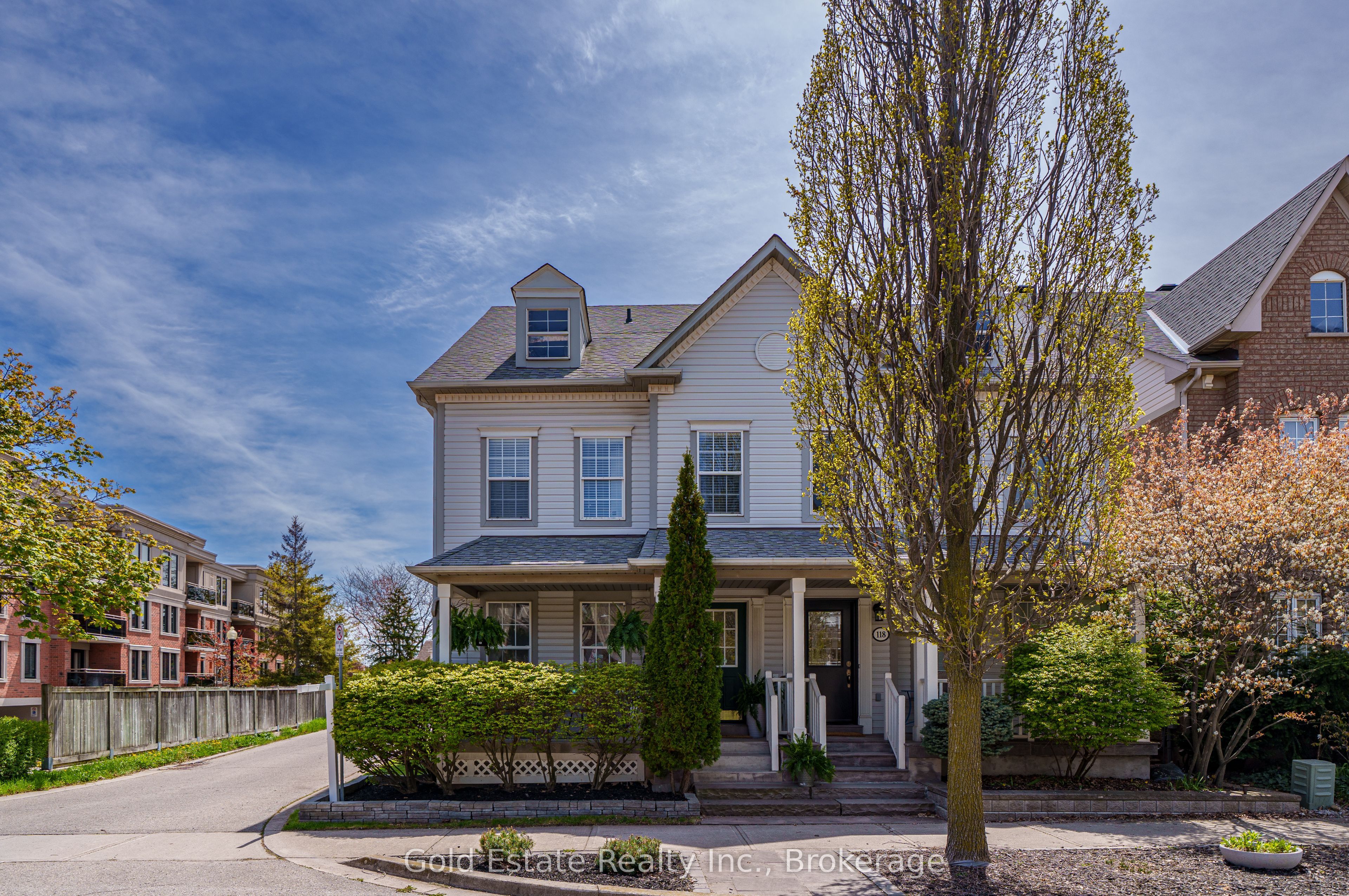 120 Roxton Road