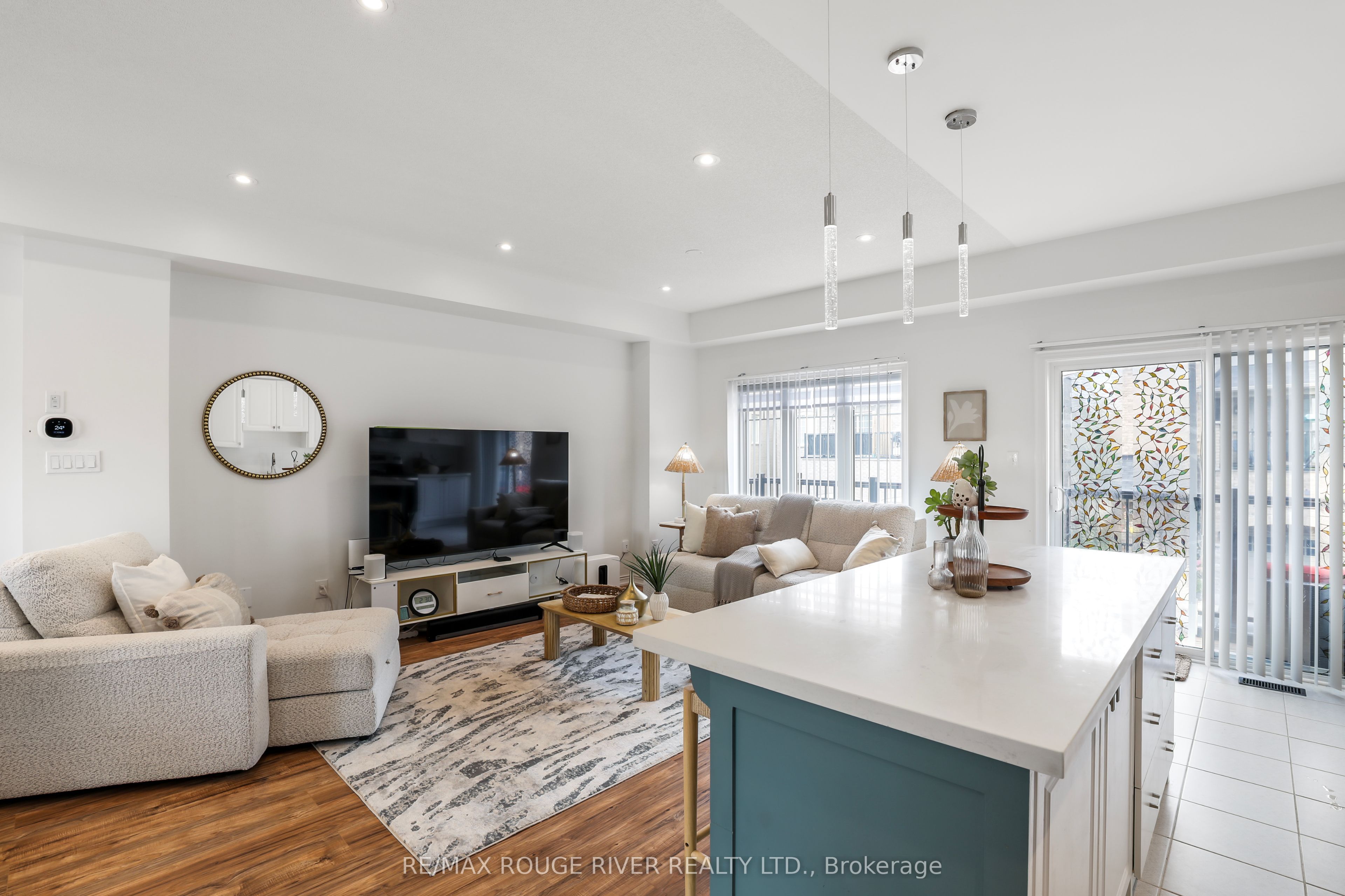 17 Devineridge Avenue