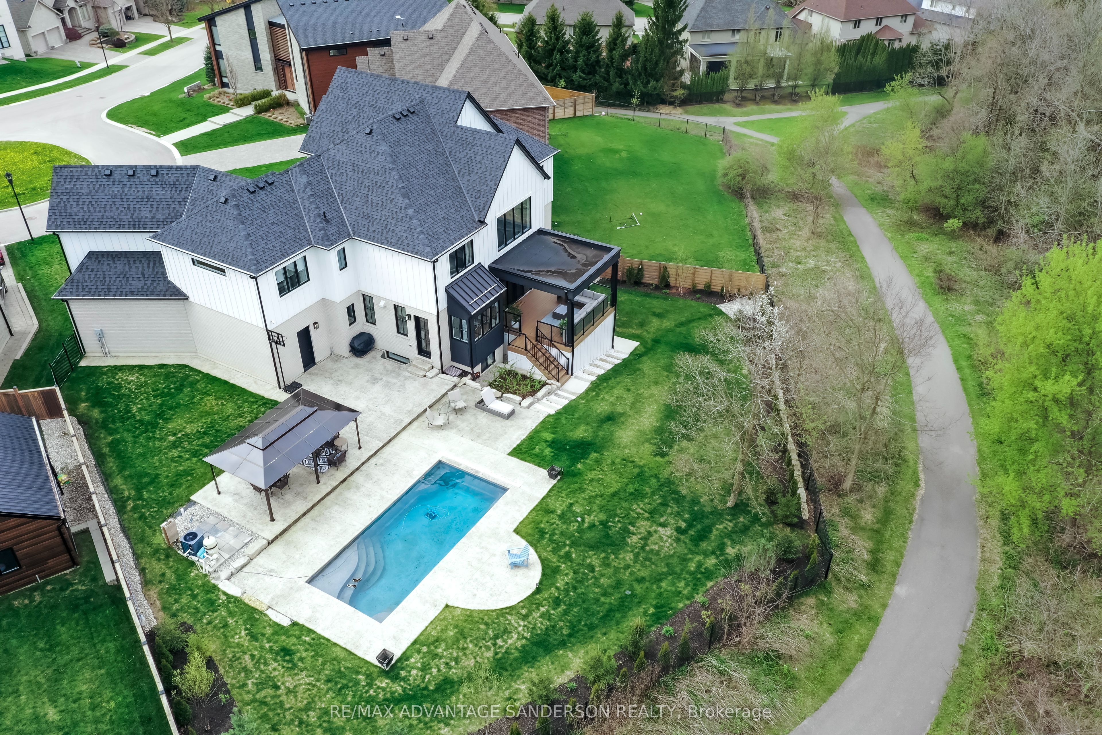 1625 Warbler Woods Walk