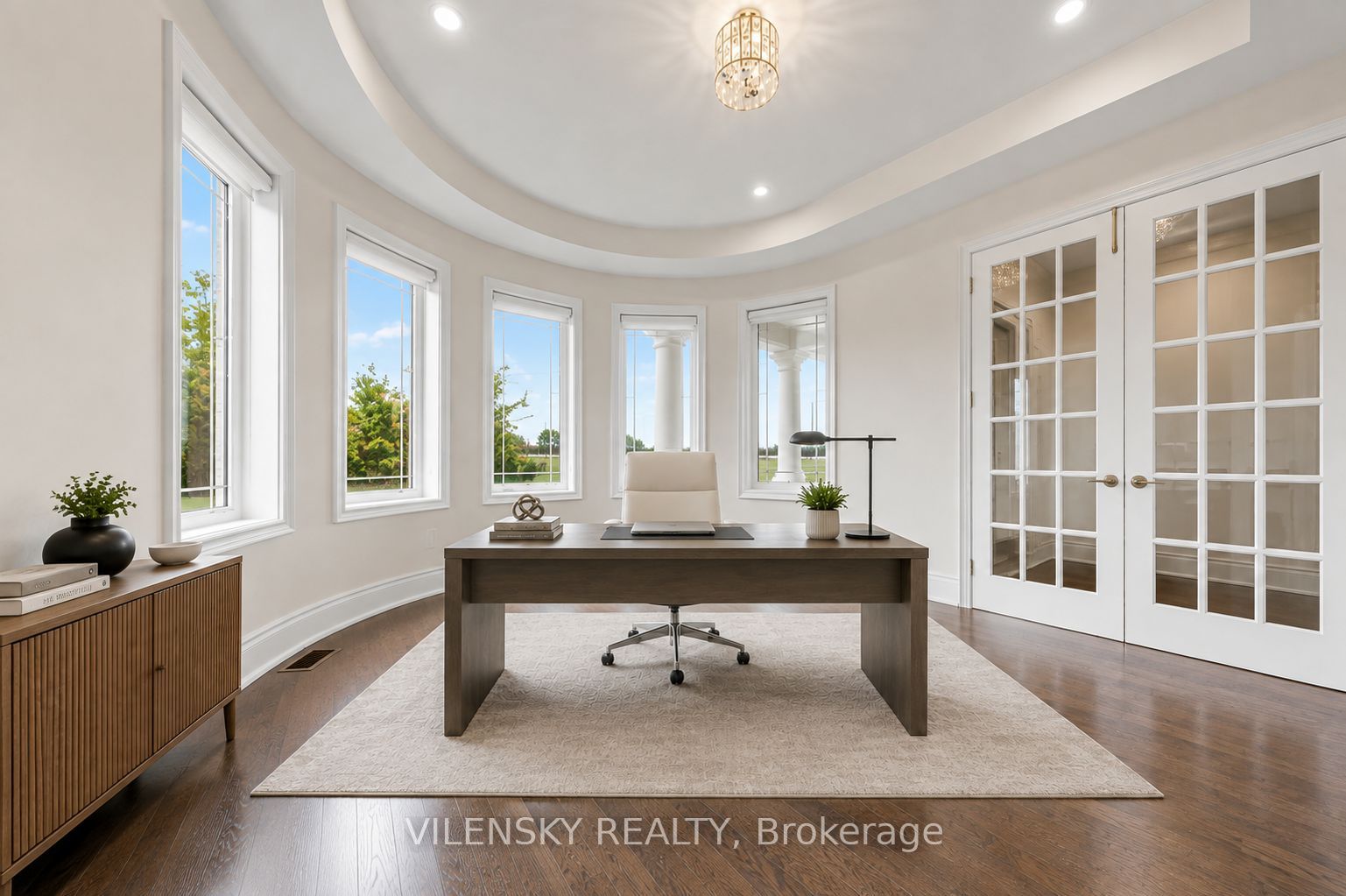 95 Chesney Crescent
