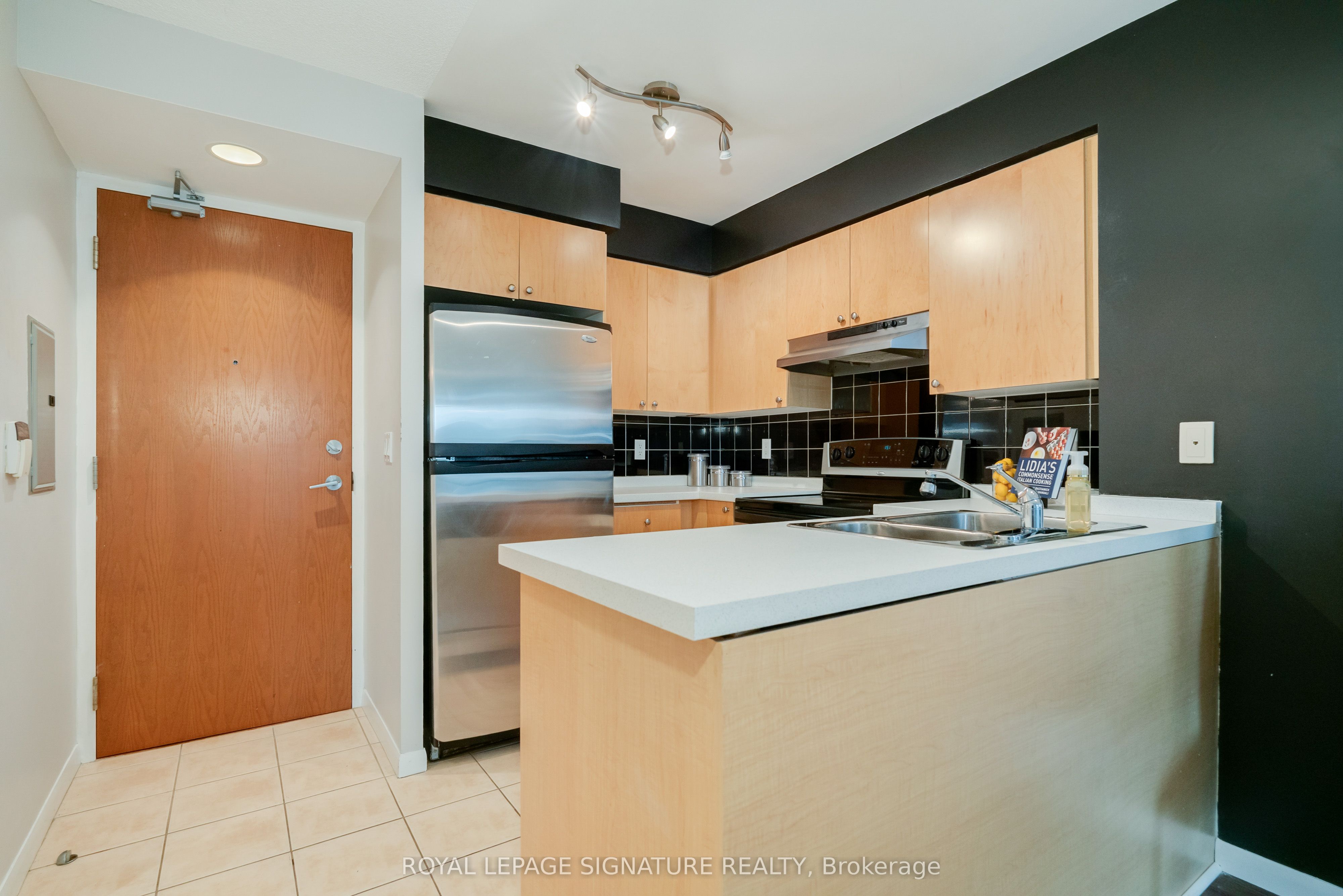 219 Fort York Boulevard 617