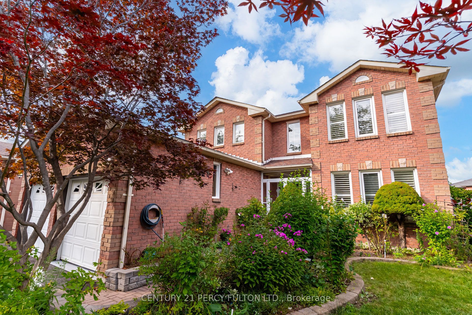 27 Dagwell Crescent