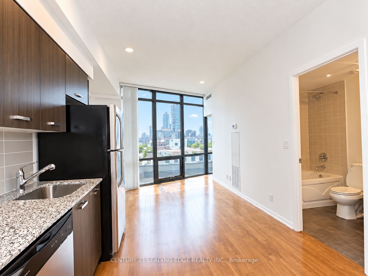 832 Bay Street 1009