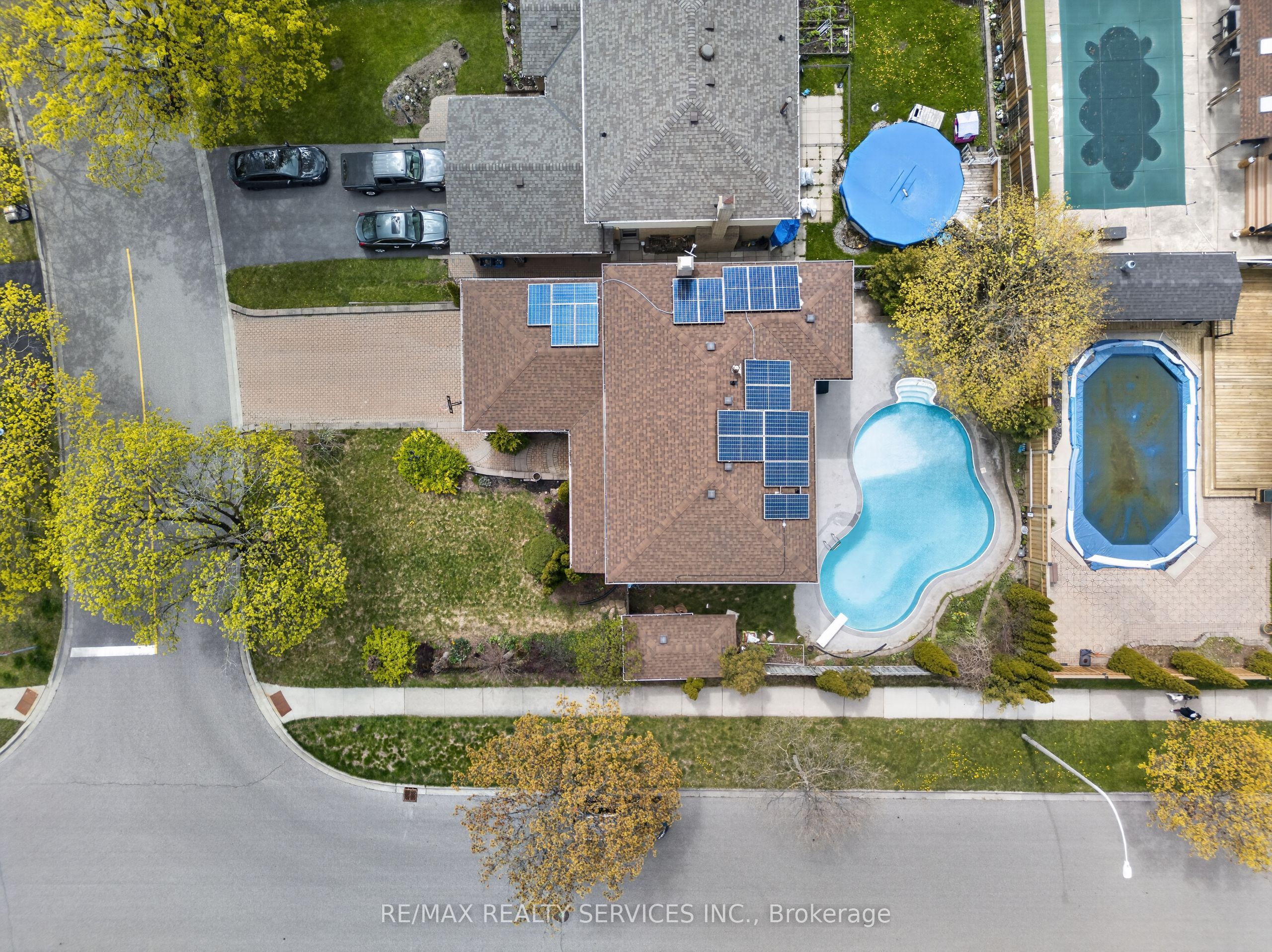 2 Dunbar Drive