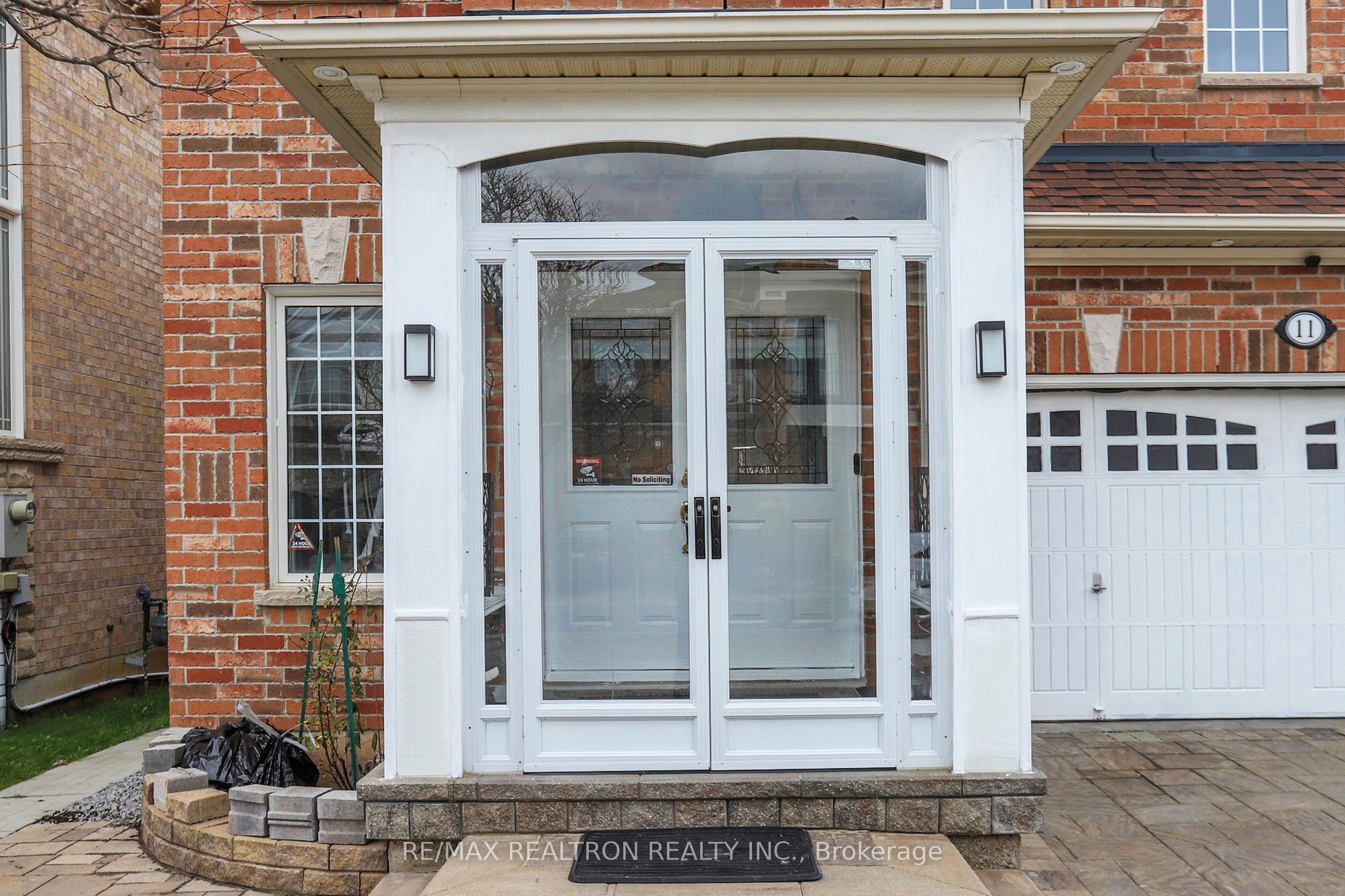 11 Durling Rock Street