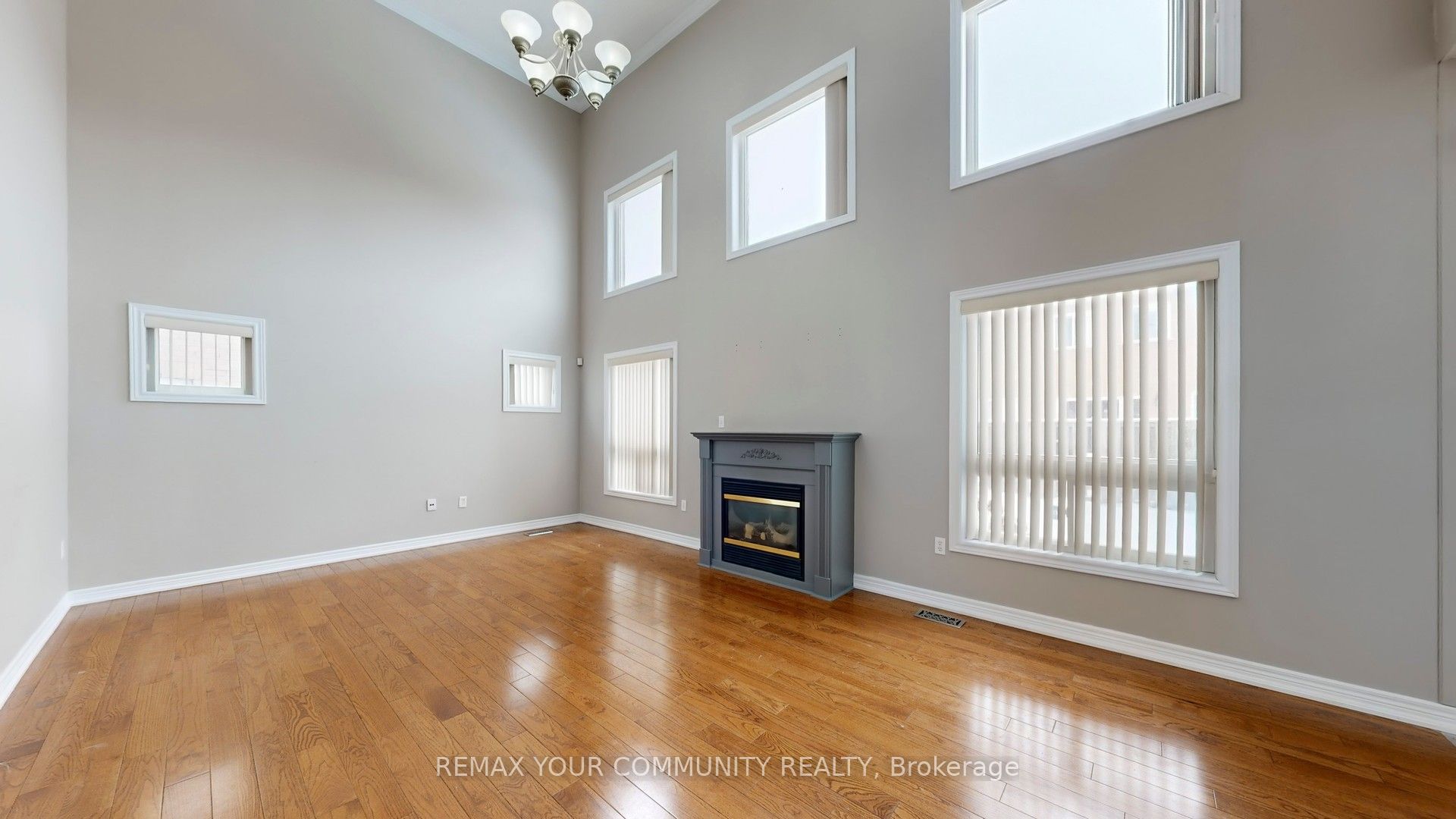 8 Westacott Avenue