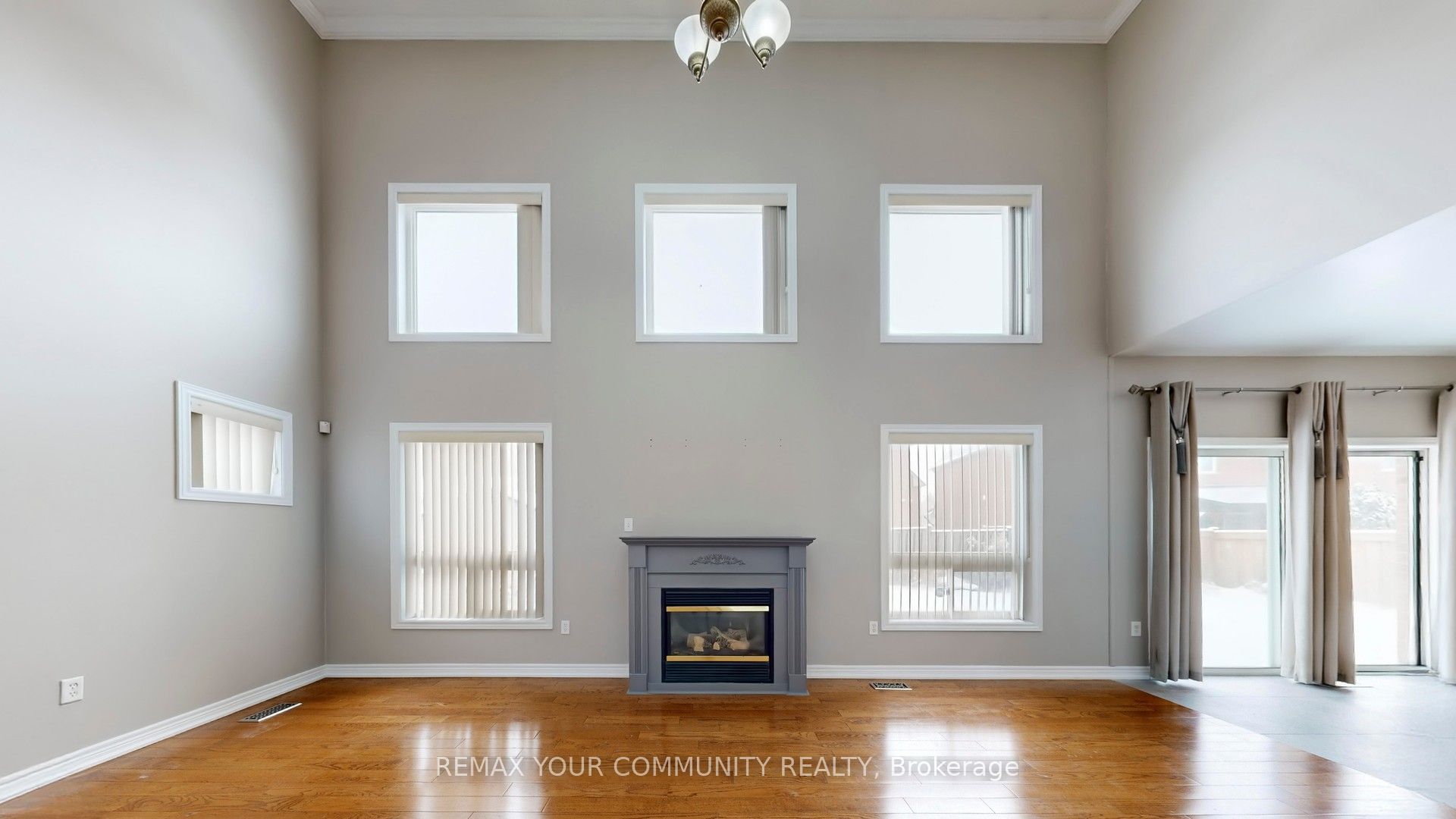 8 Westacott Avenue