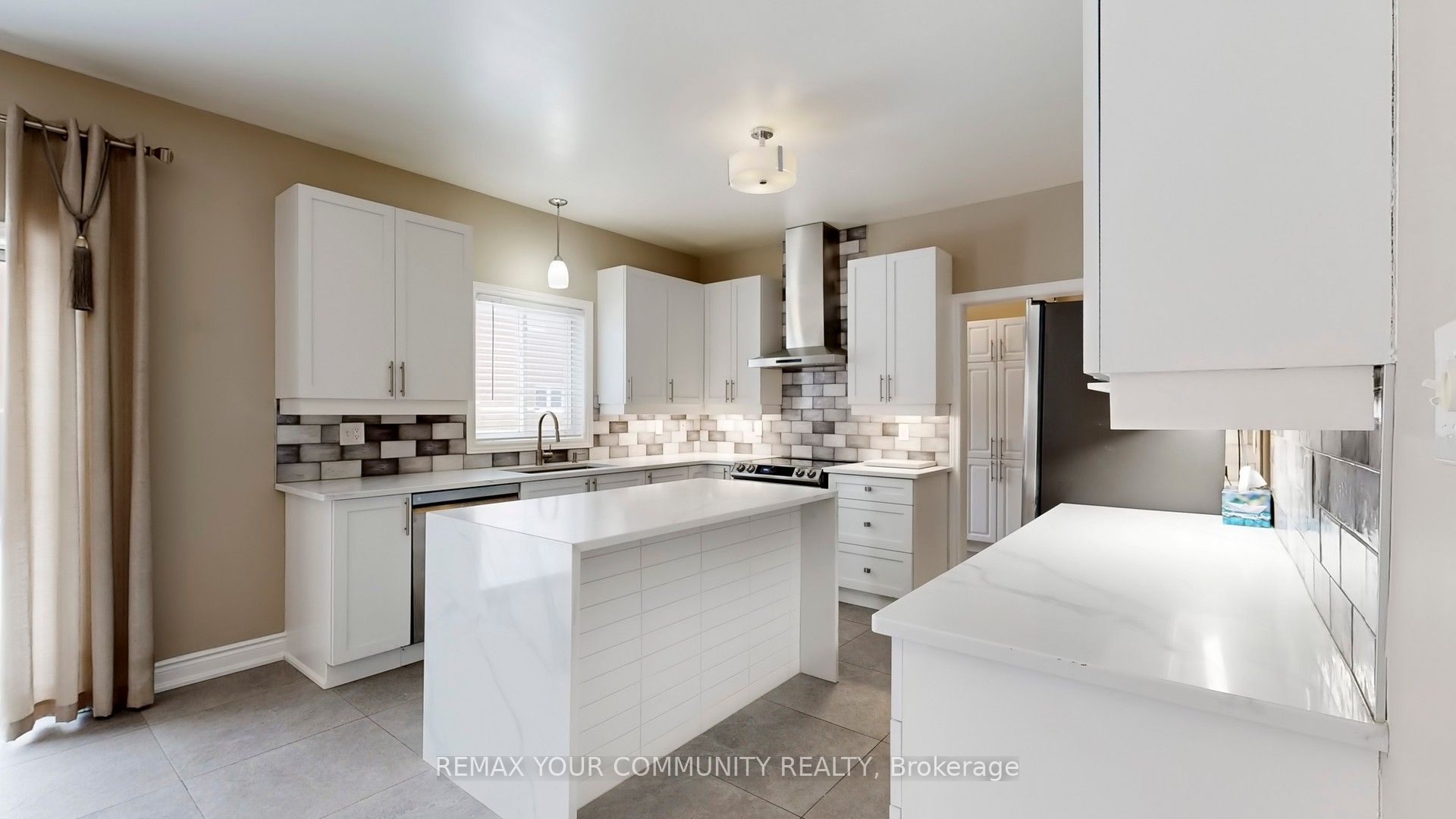 8 Westacott Avenue