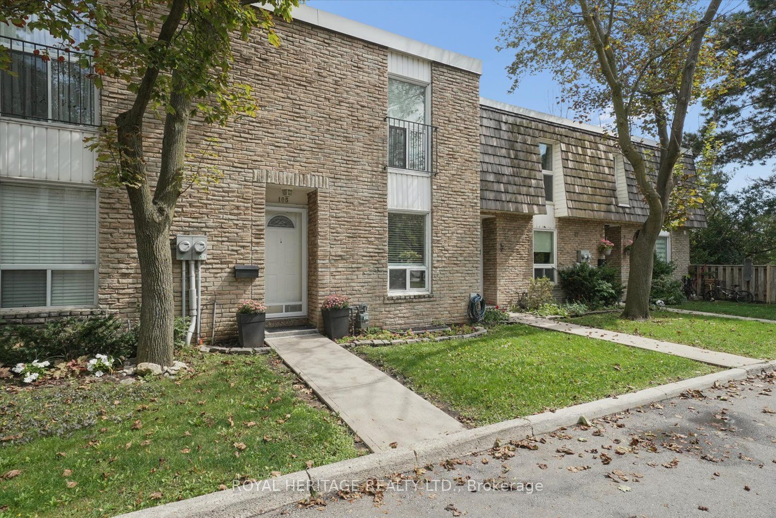 701 Burnhamthorpe Road 105