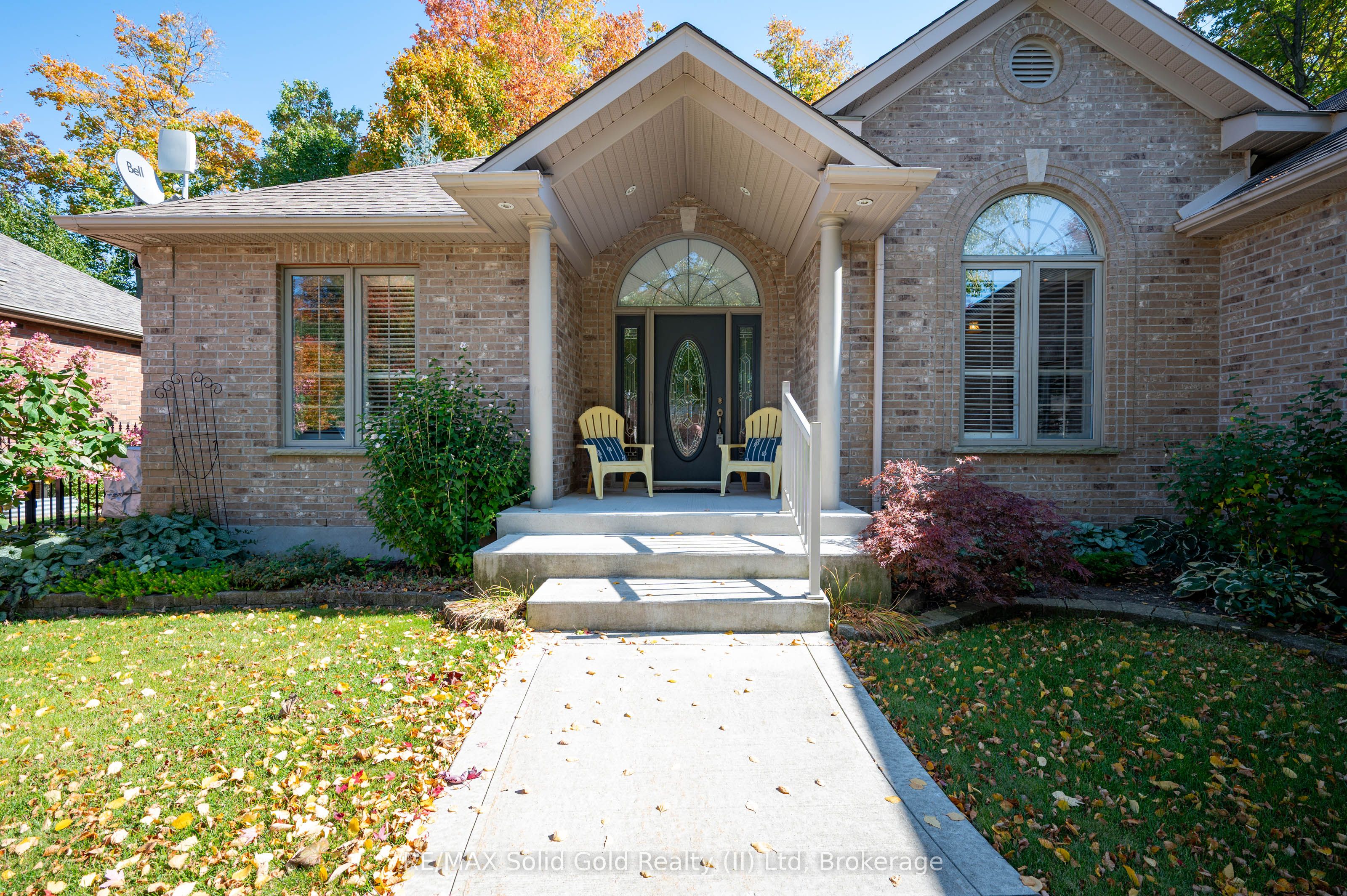 12 Welwood Avenue